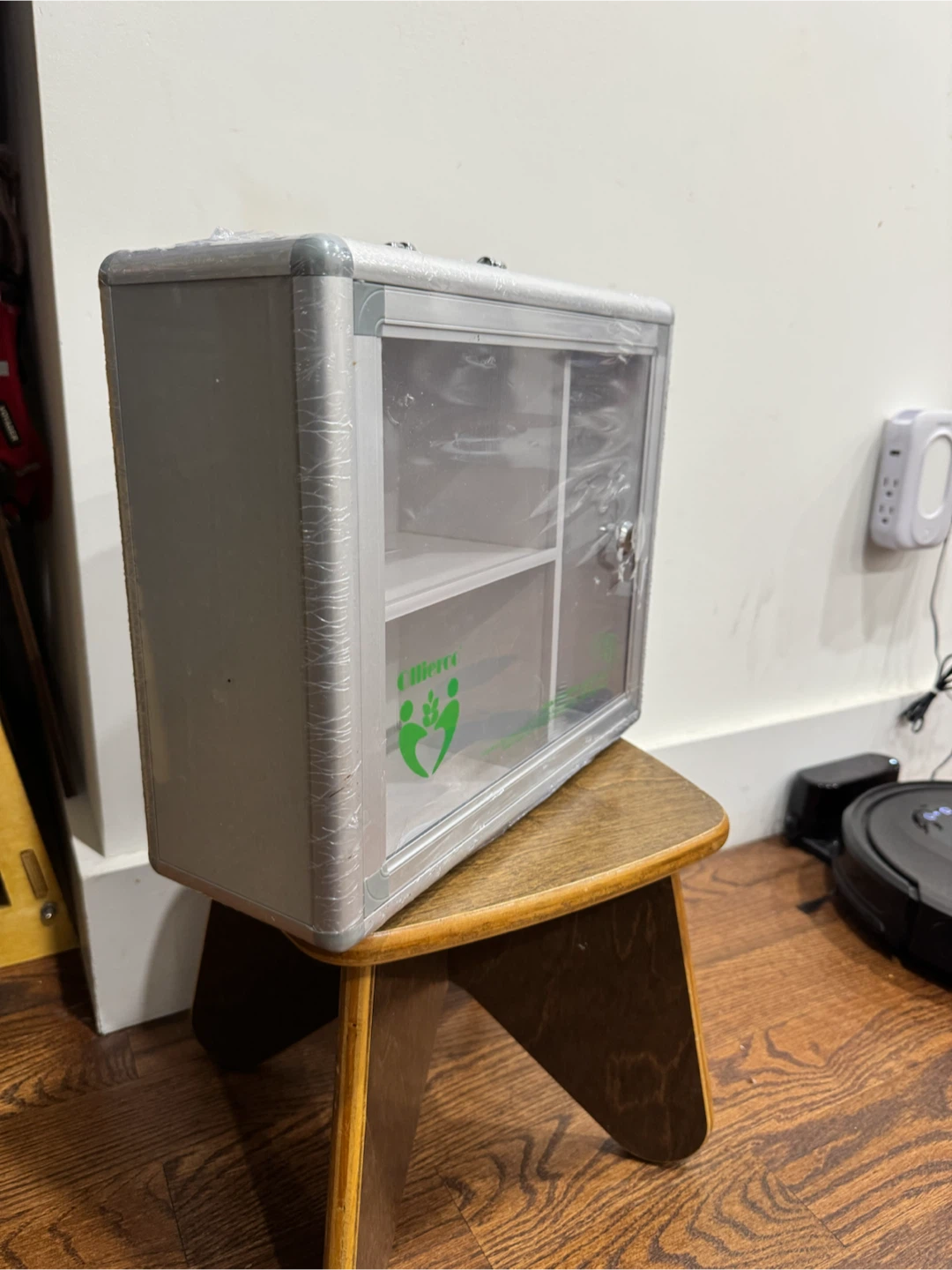 First Aid Box with Lock - photo 2