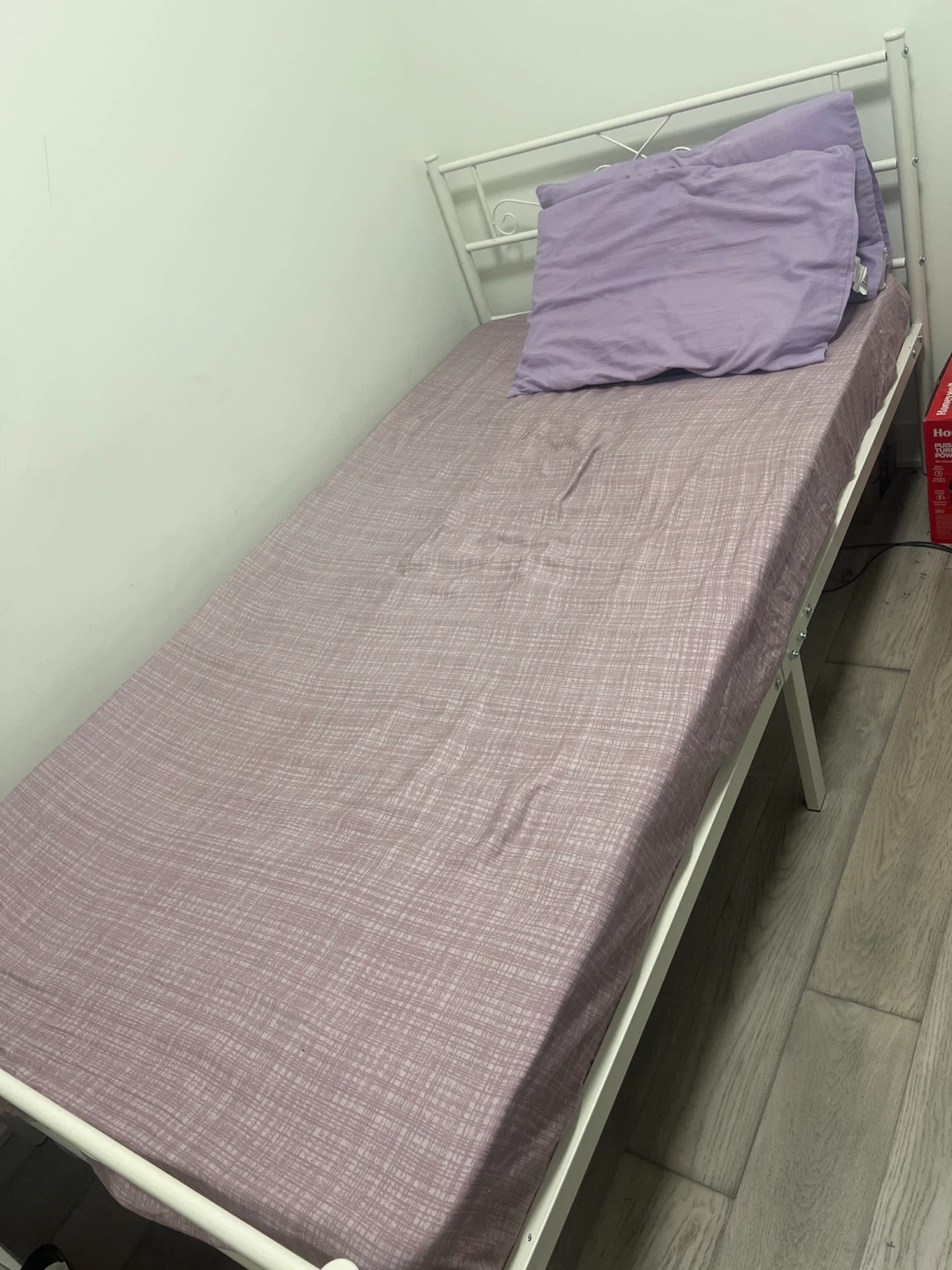 White Metal Twin Bed Frame with Mattress