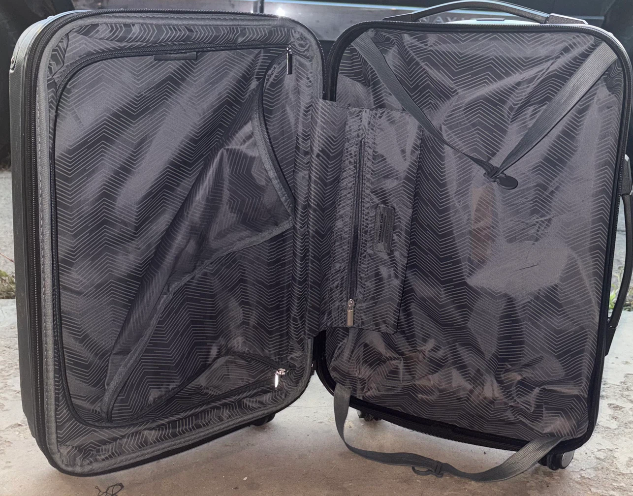 Travelers Club Hardshell Carry-On Luggage - photo 2
