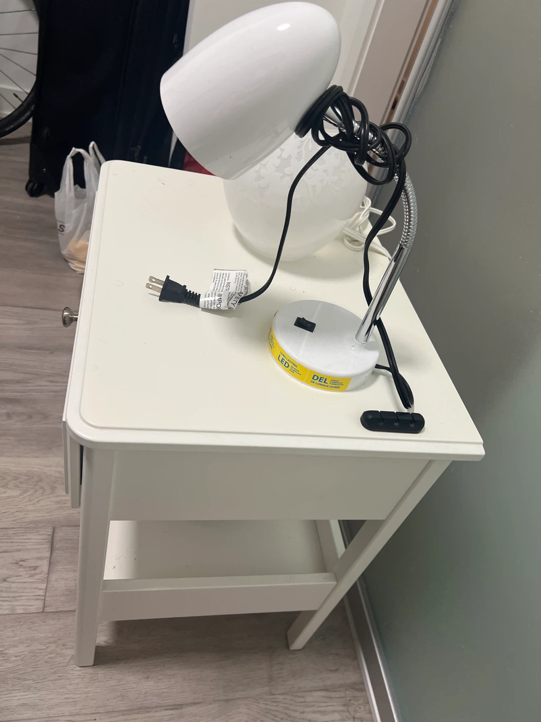 White bedside table with free lamp - photo 3