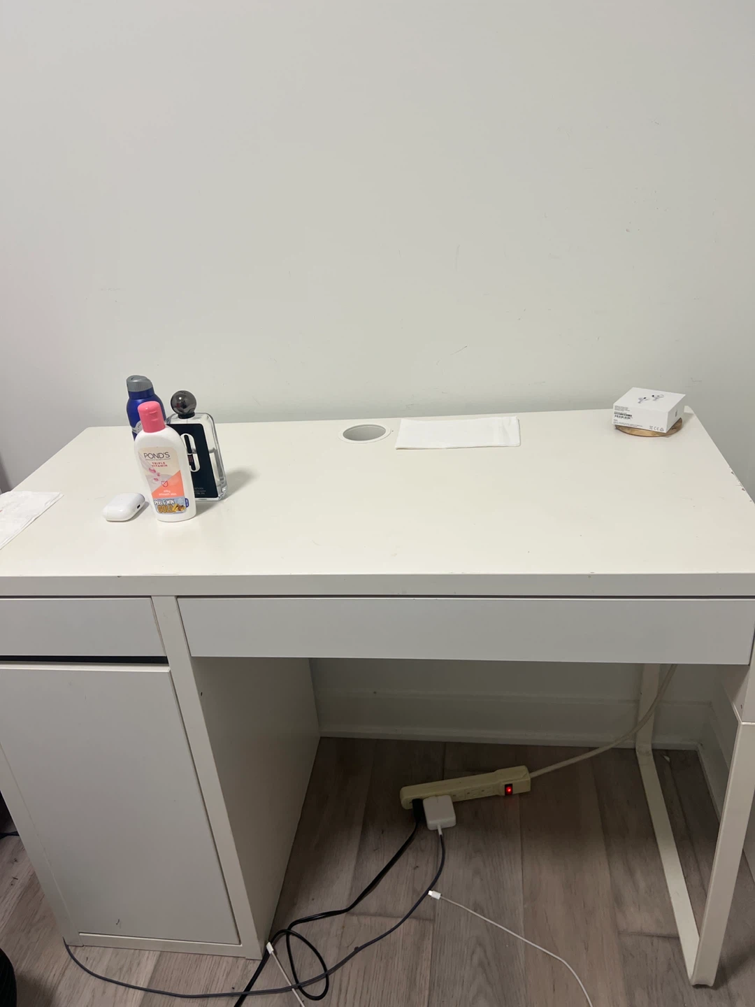 White Ikea Desk with Drawers - photo 2