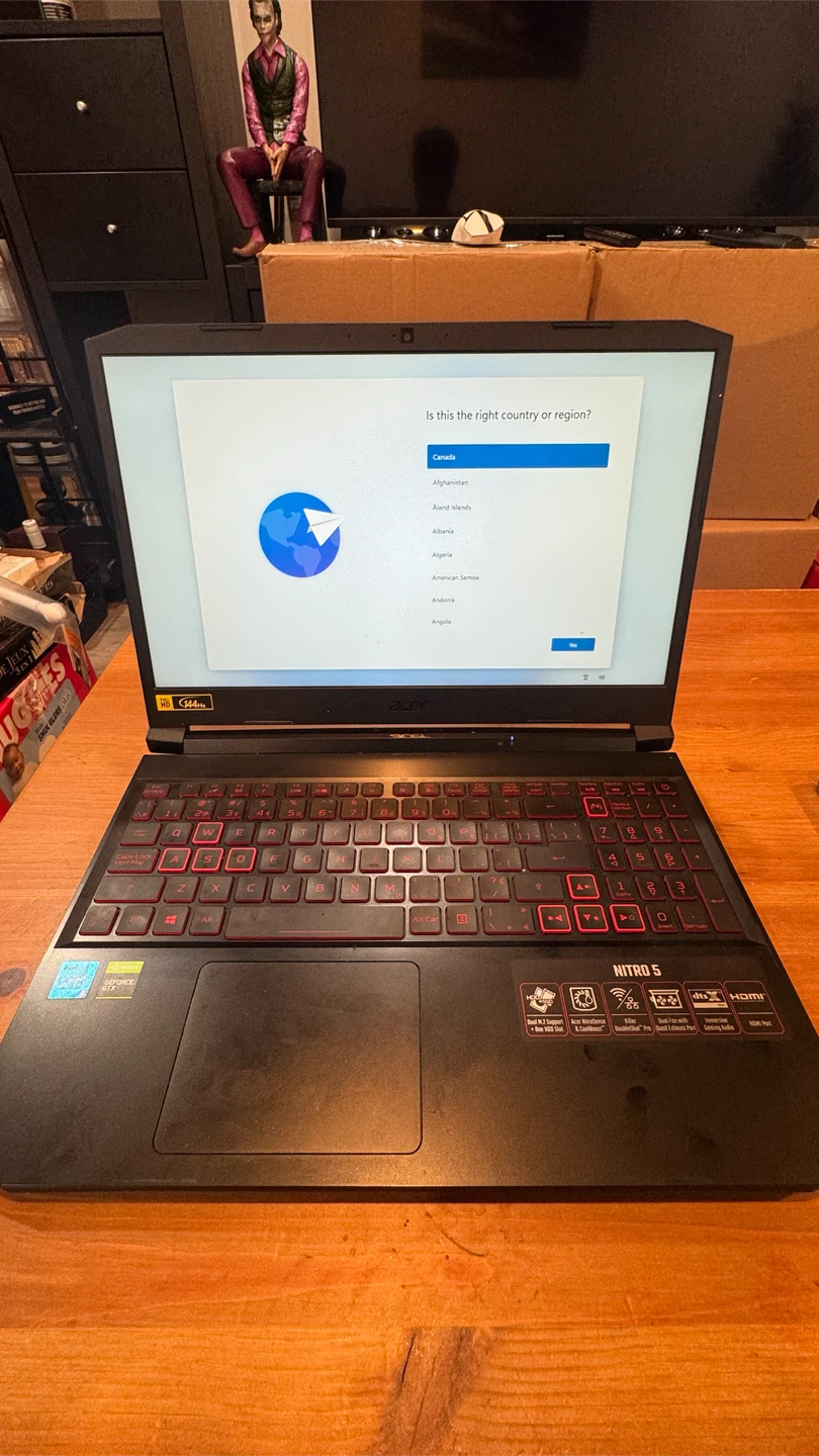 Acer Nitro 5 Gaming Laptop Black & MacBook pro 14” - photo 5