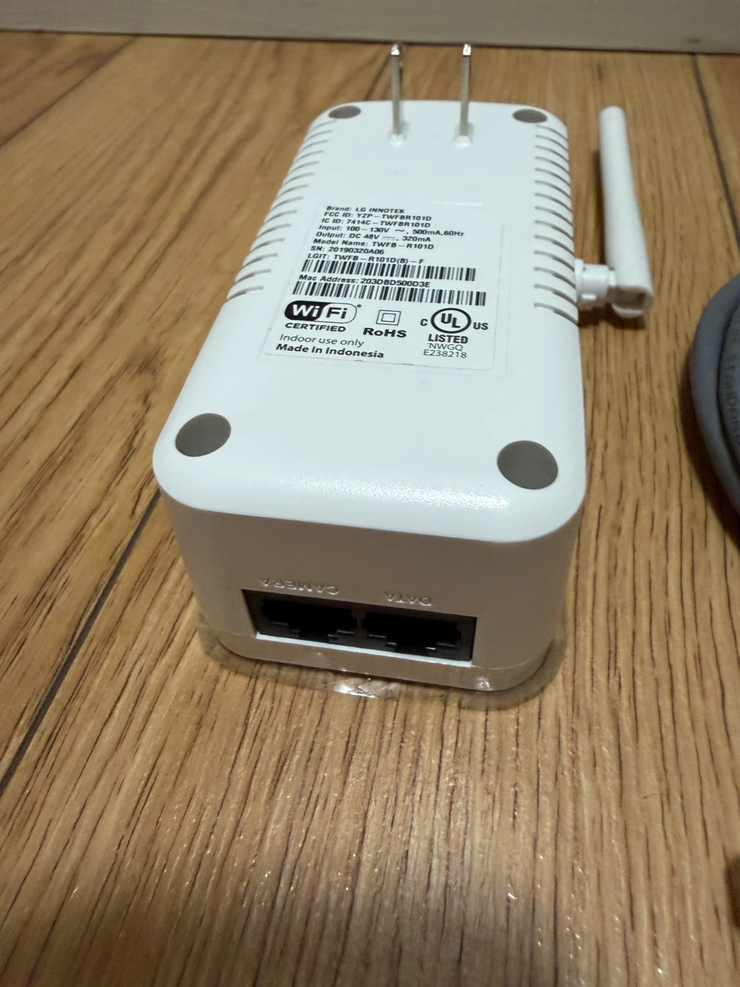 LG Innotek TWFB-R101D PoE to Wi-Fi Bridge - photo 4