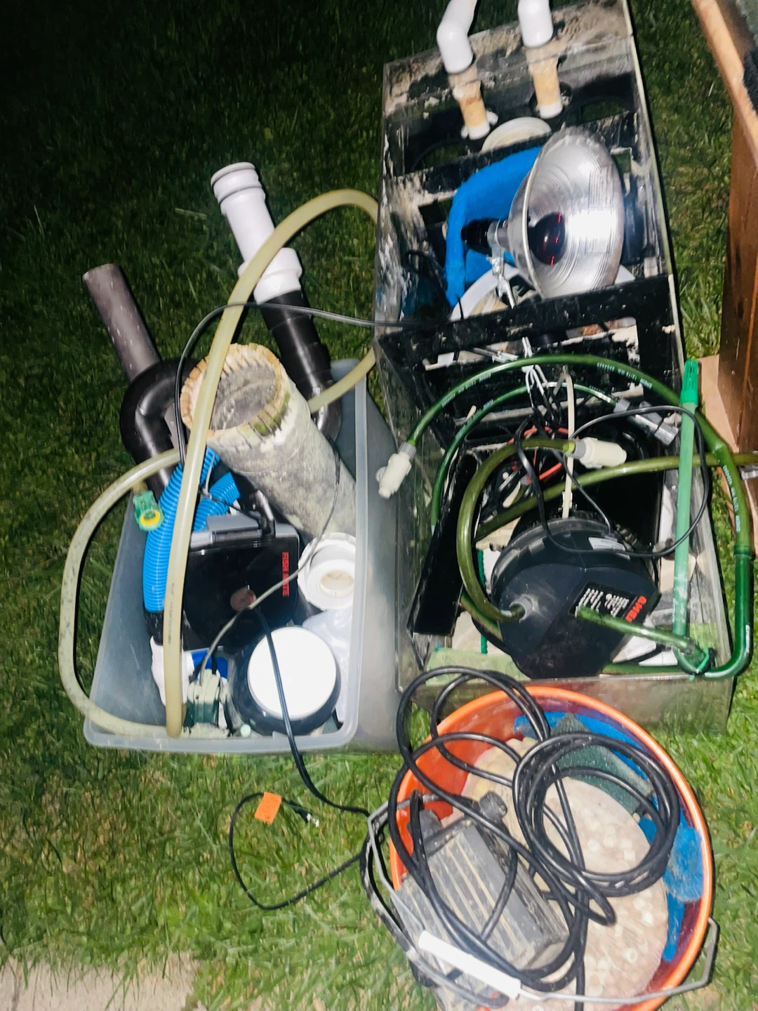 90 gallon Oceanic fish tank with stand and supplies - photo 2