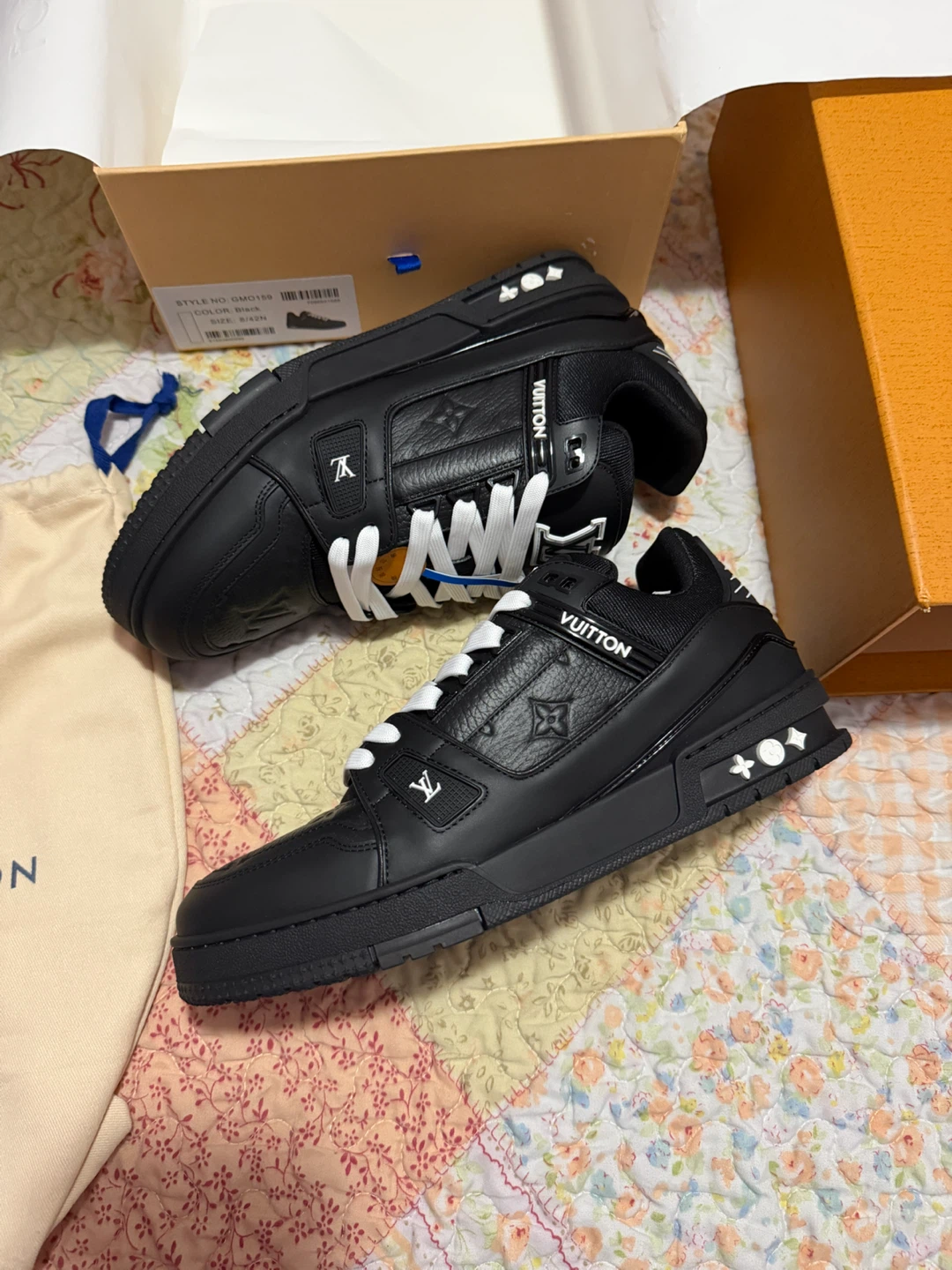 Louis Vuitton men’s sneakers Size 8
