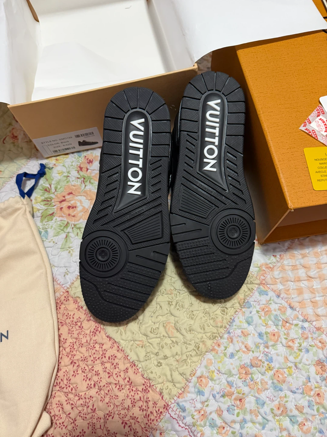 Louis Vuitton men’s sneakers Size 8 - photo 4