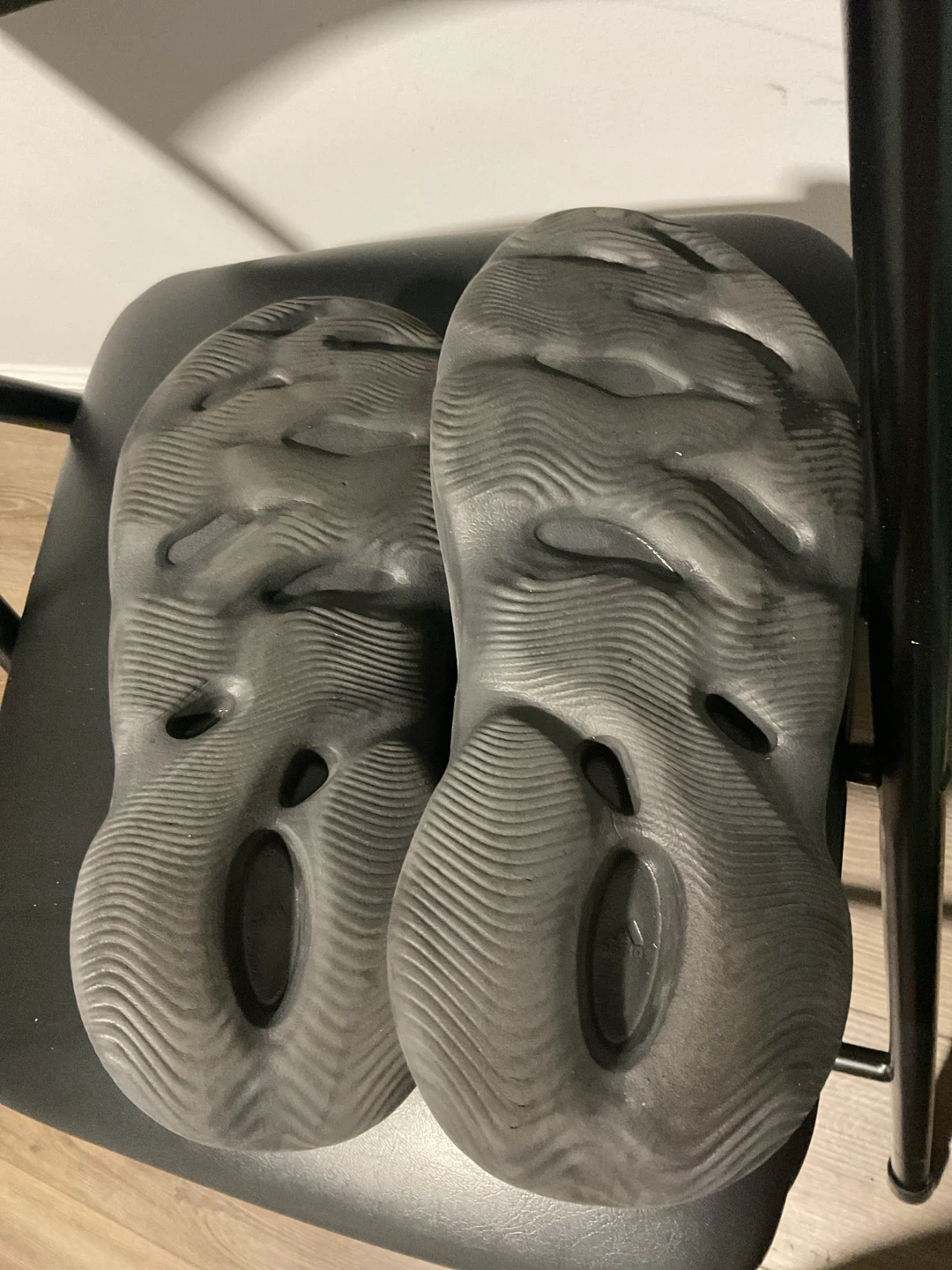 Adidas Yeezy foam runner onyx - photo 3