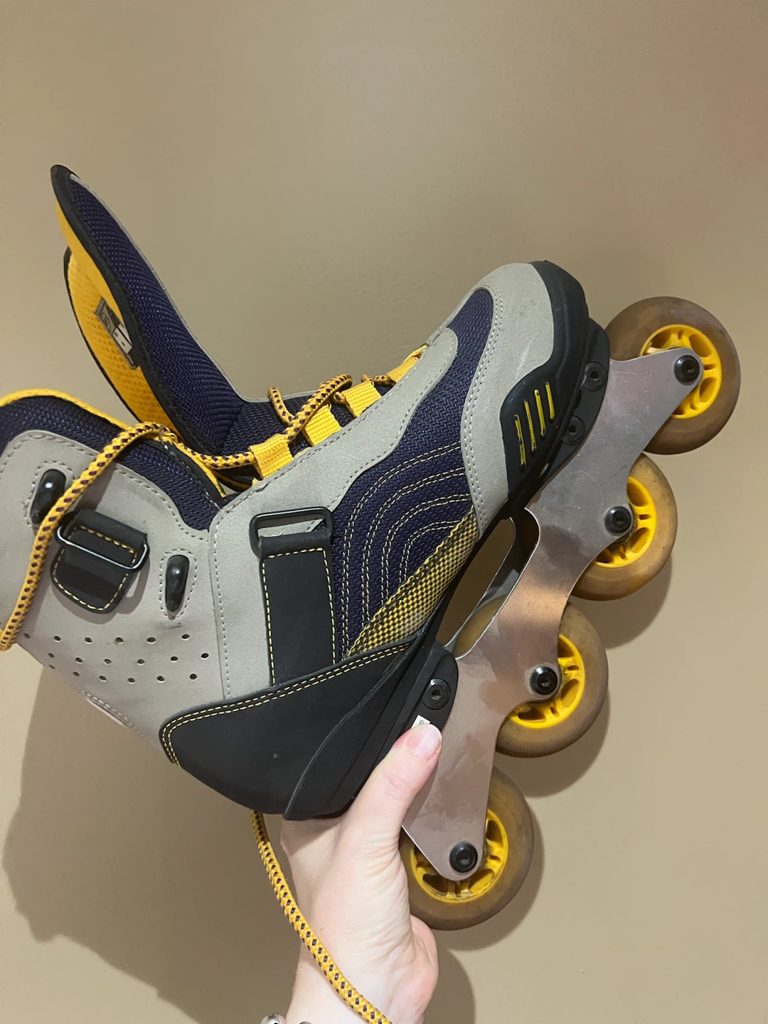 Ladies rollerblades - photo 3
