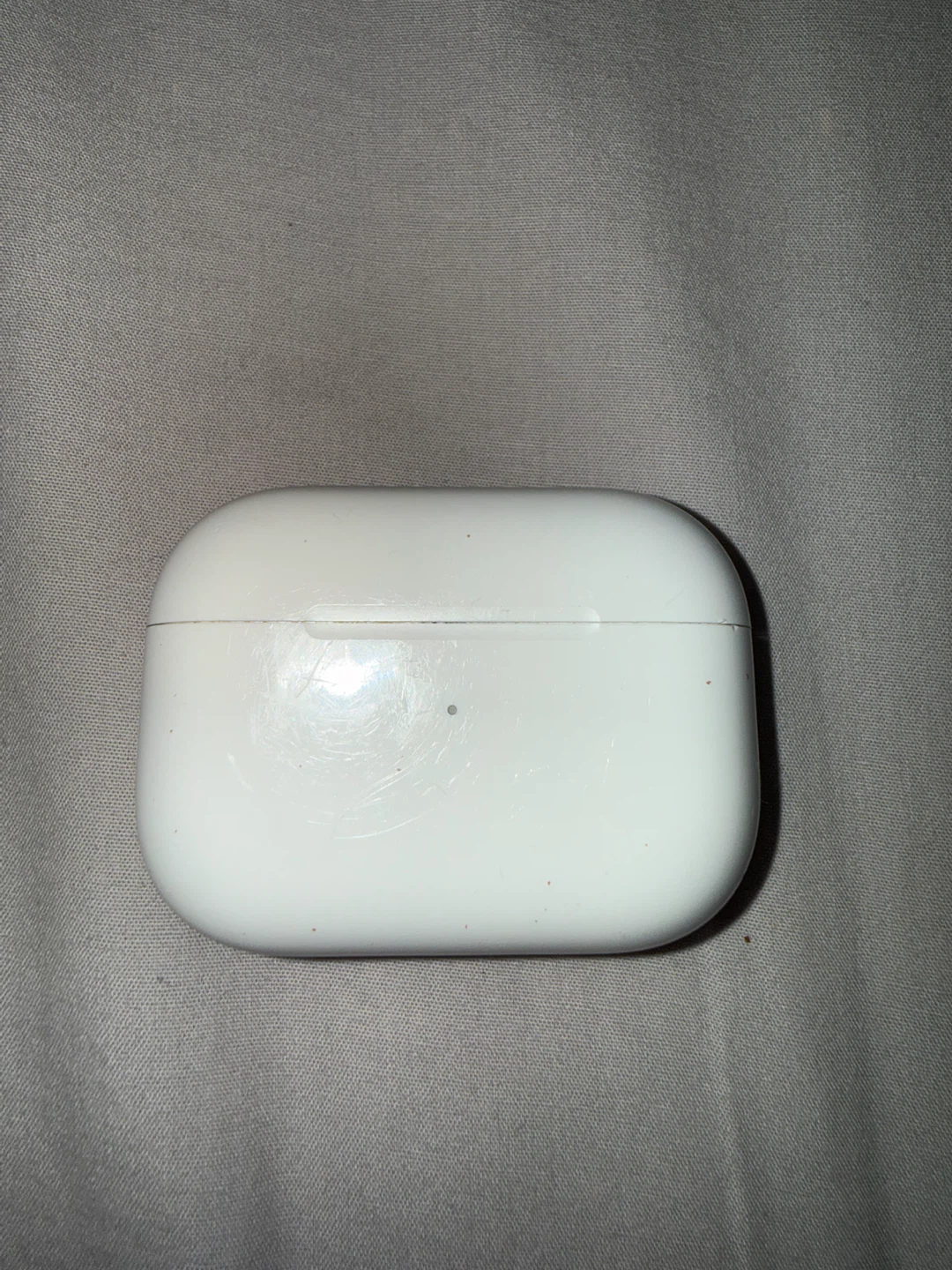 Apple AirPod Pro charging case