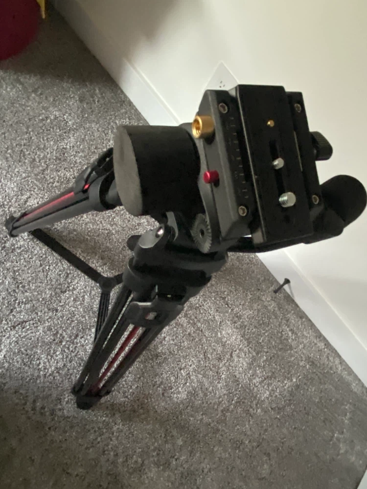 NEEWER 79"/2m Video Camera Tripod, LL38 - photo 4