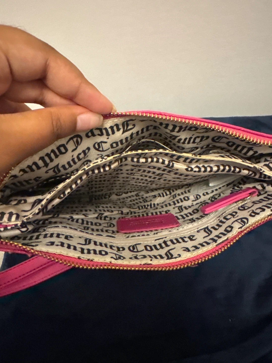 Juicy Couture Pink Crossbody Bag - photo 3