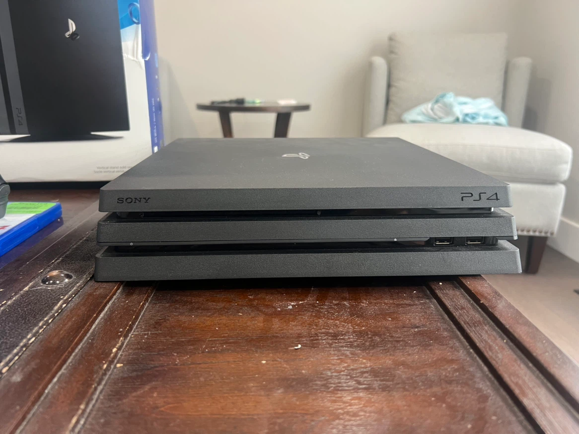 1TB PS4 PRO in Box - photo 4
