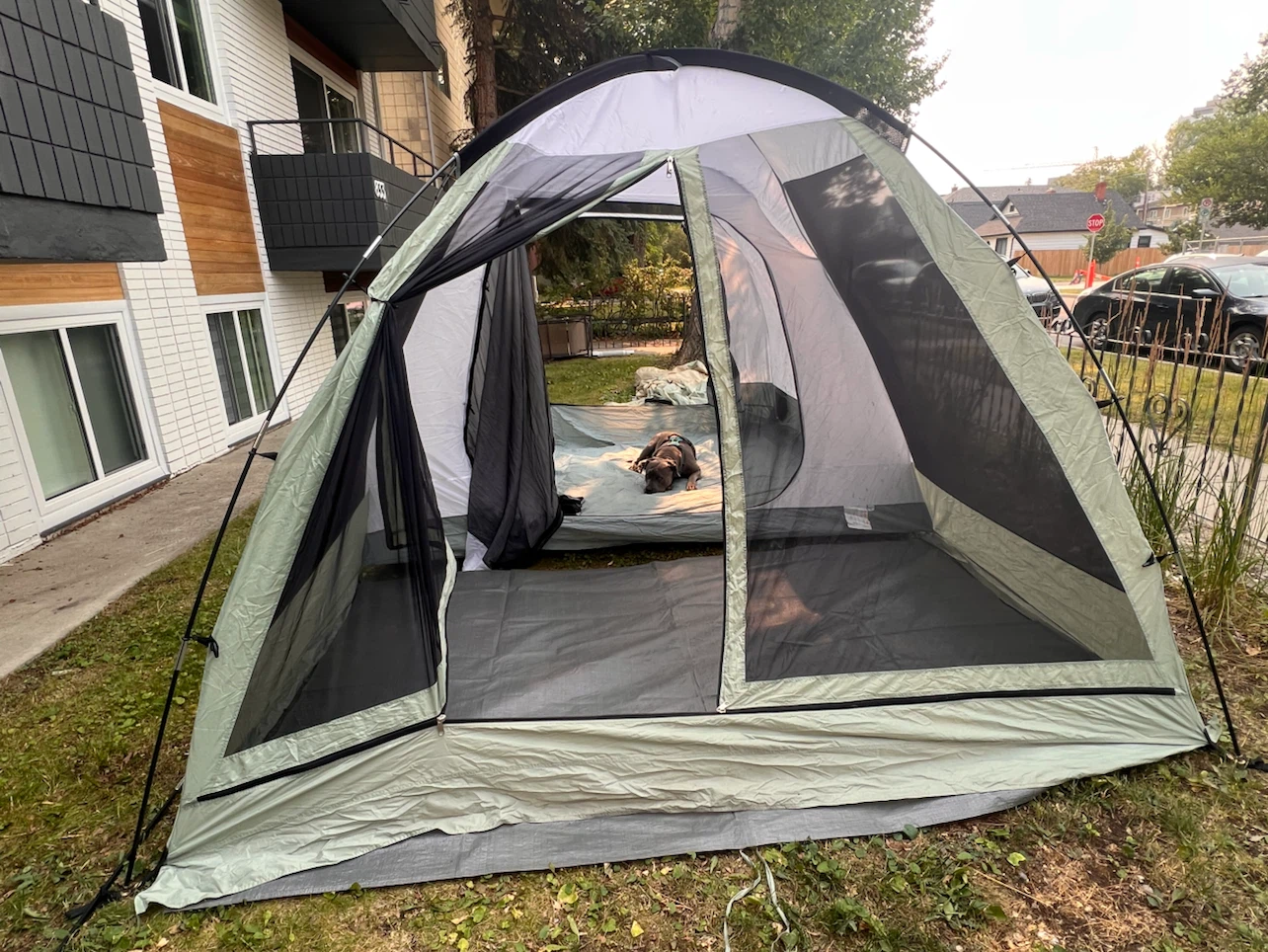 Chinook Twin Peaks Lodge 6-Person Tent – Excellent Condition - photo 4