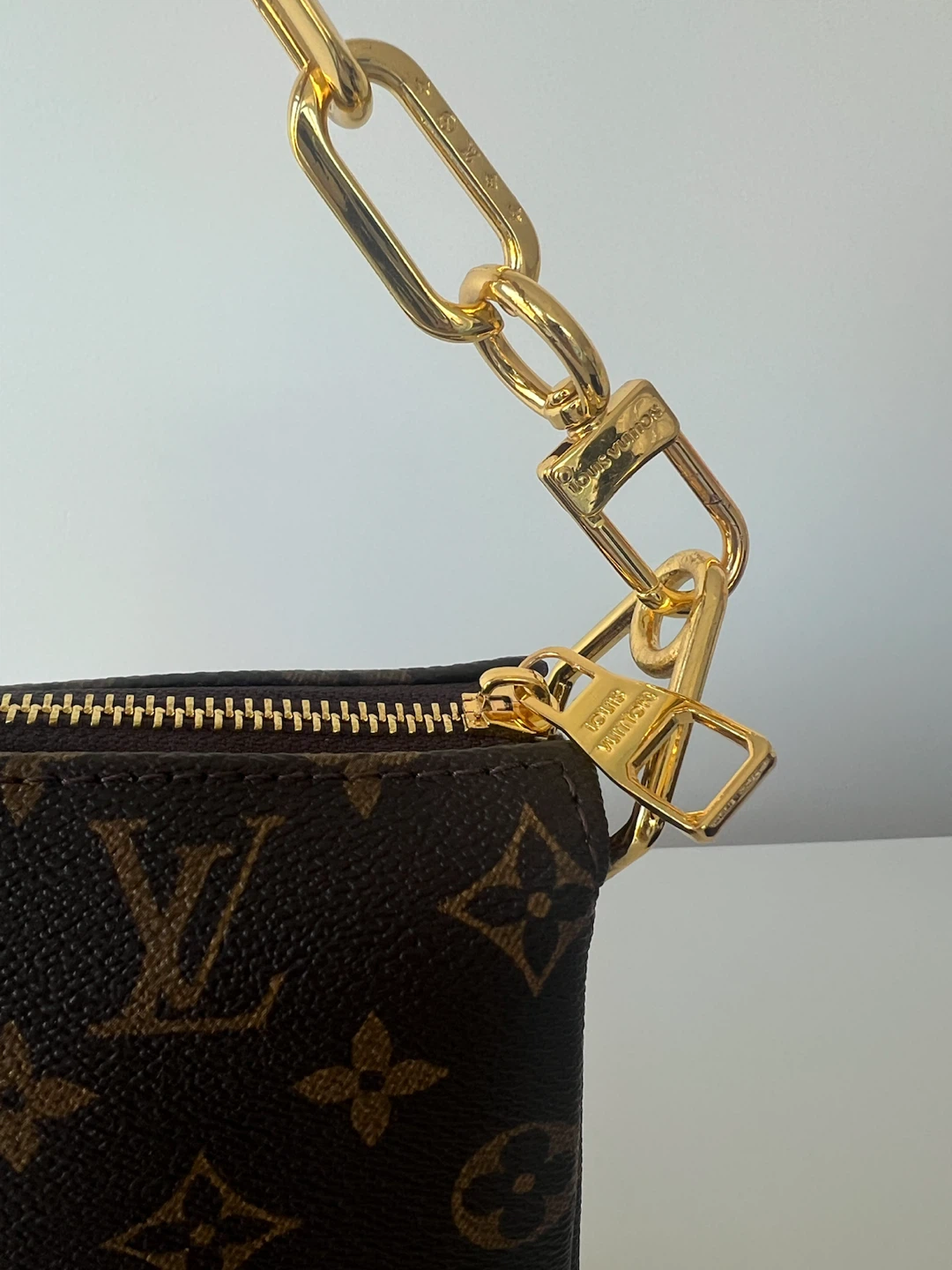 Louis Vuitton Monogram Pochette with Gold Chain - photo 2