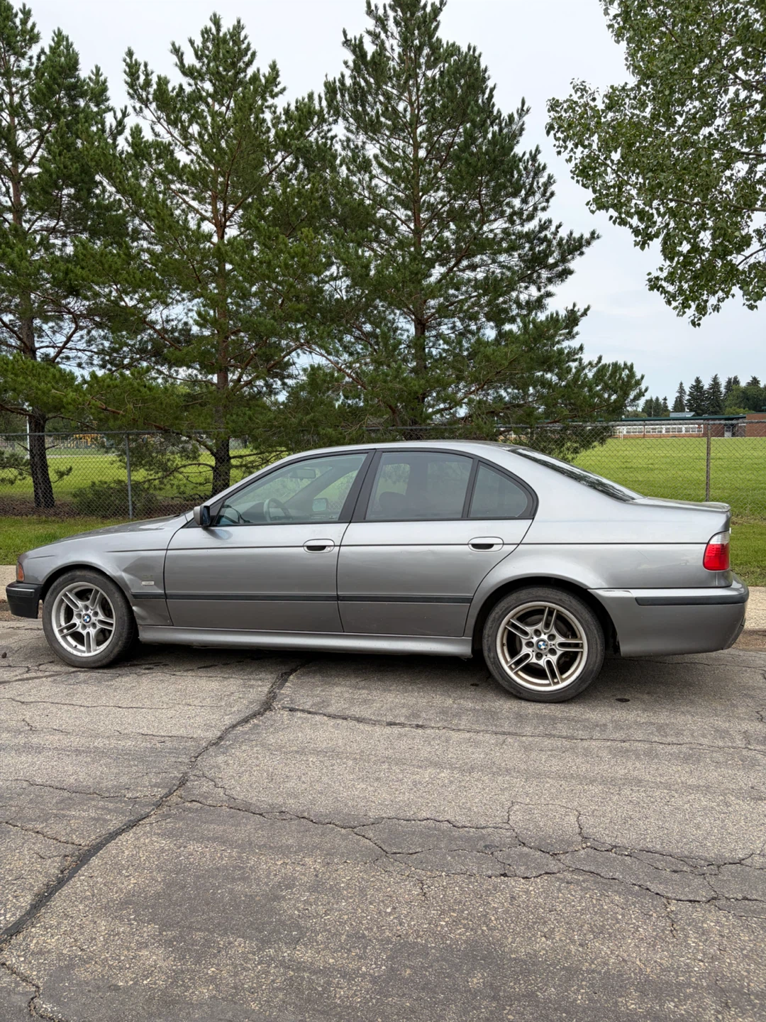 2002 BMW 540i