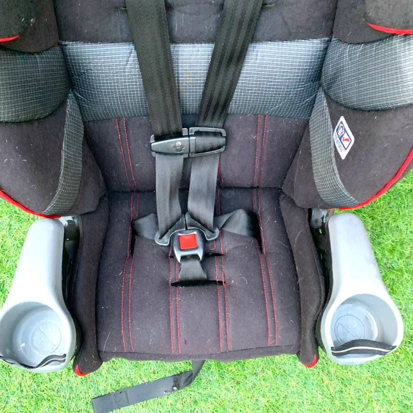 Graco black and red car seat - photo 4