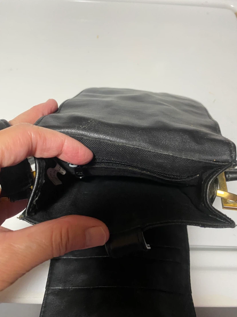Black Leather Crossbody Bag with Organizer - photo 3