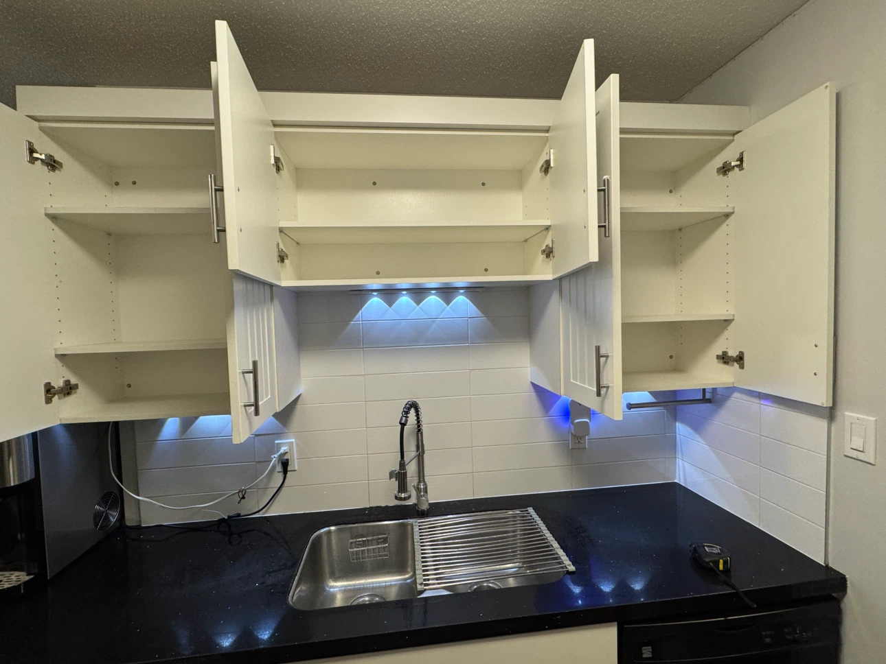 kitchen countertops, sink, faucet - photo 2