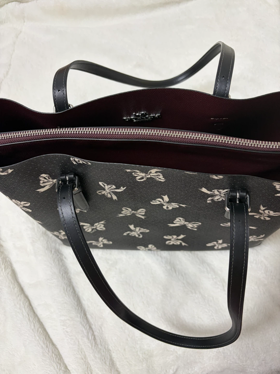 Coach Mollie Tote Bag with Coquette Bow Print - photo 4