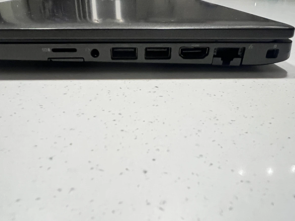 Dell Latitude 5400 - 14 inch Laptop - i5 8th Gen - photo 5