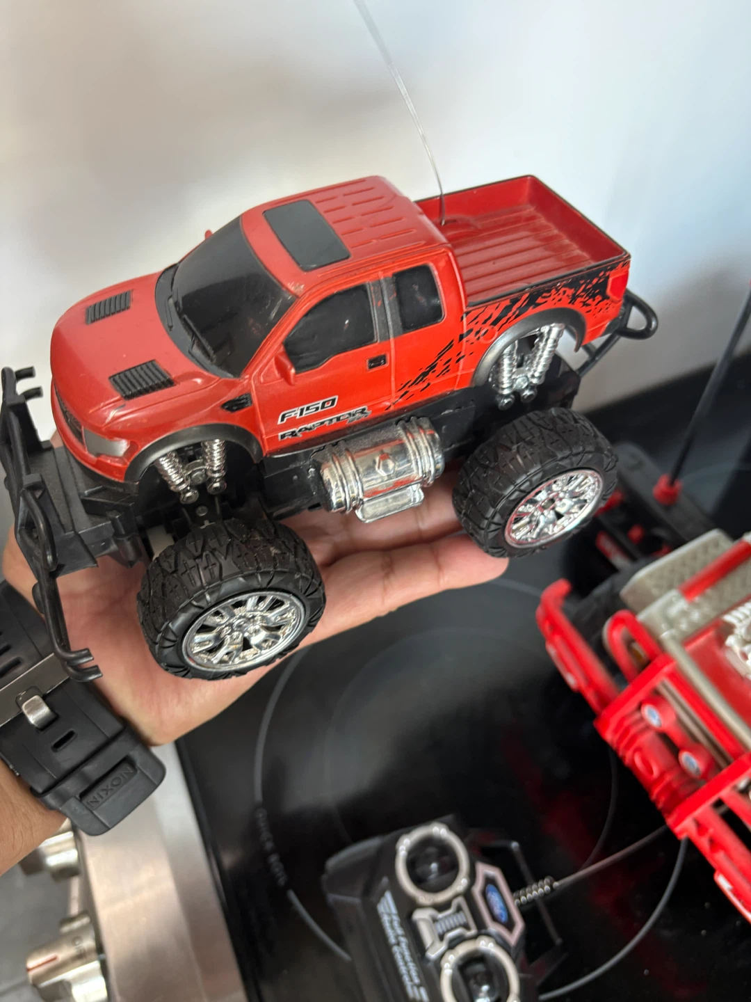 RadioShack Grinder and Ford F150 Raptor RC Truck Set - photo 2