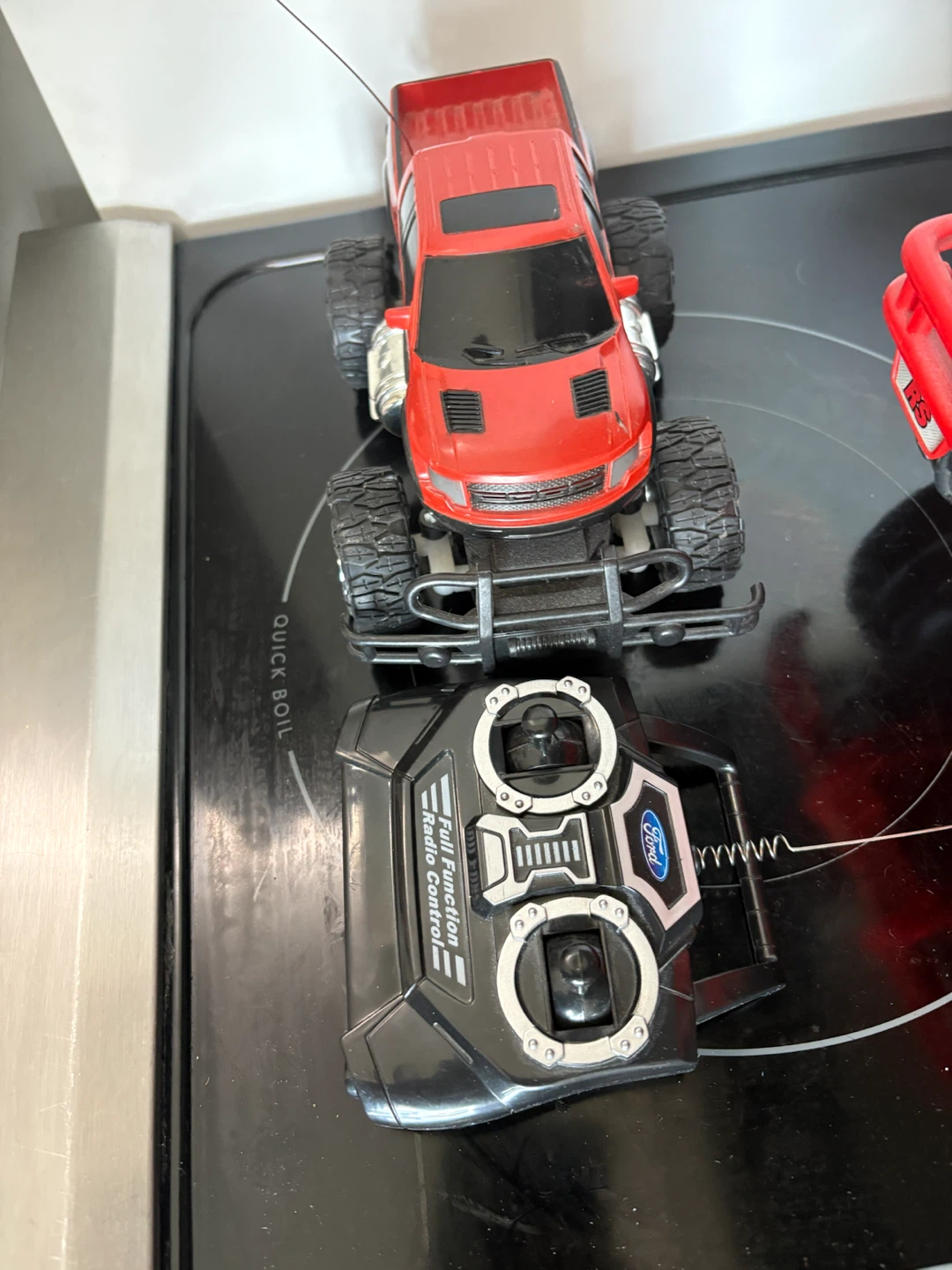 RadioShack Grinder and Ford F150 Raptor RC Truck Set - photo 3
