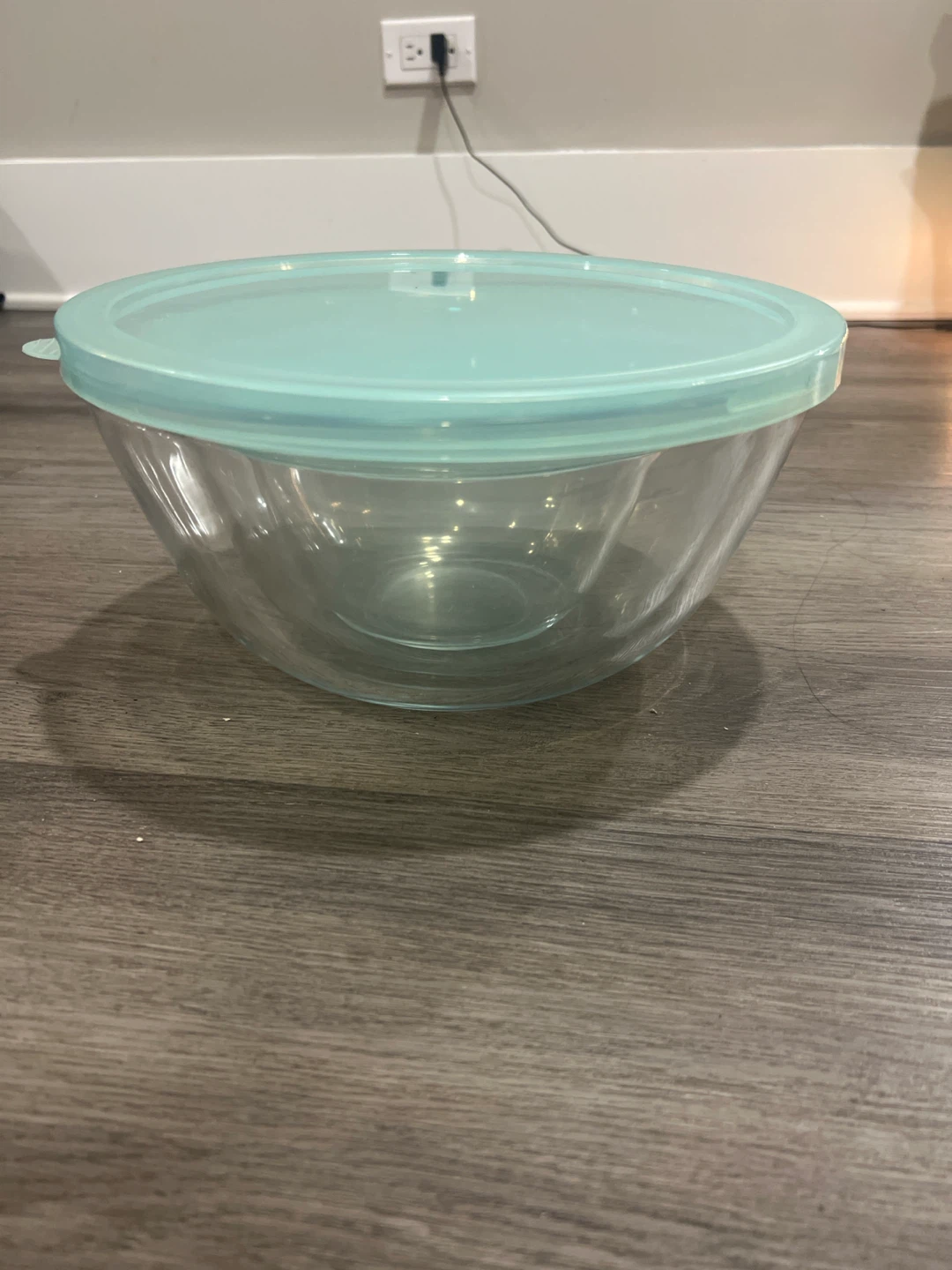 Glass bowls with vacuum seal lids - 3 sizes - photo 2