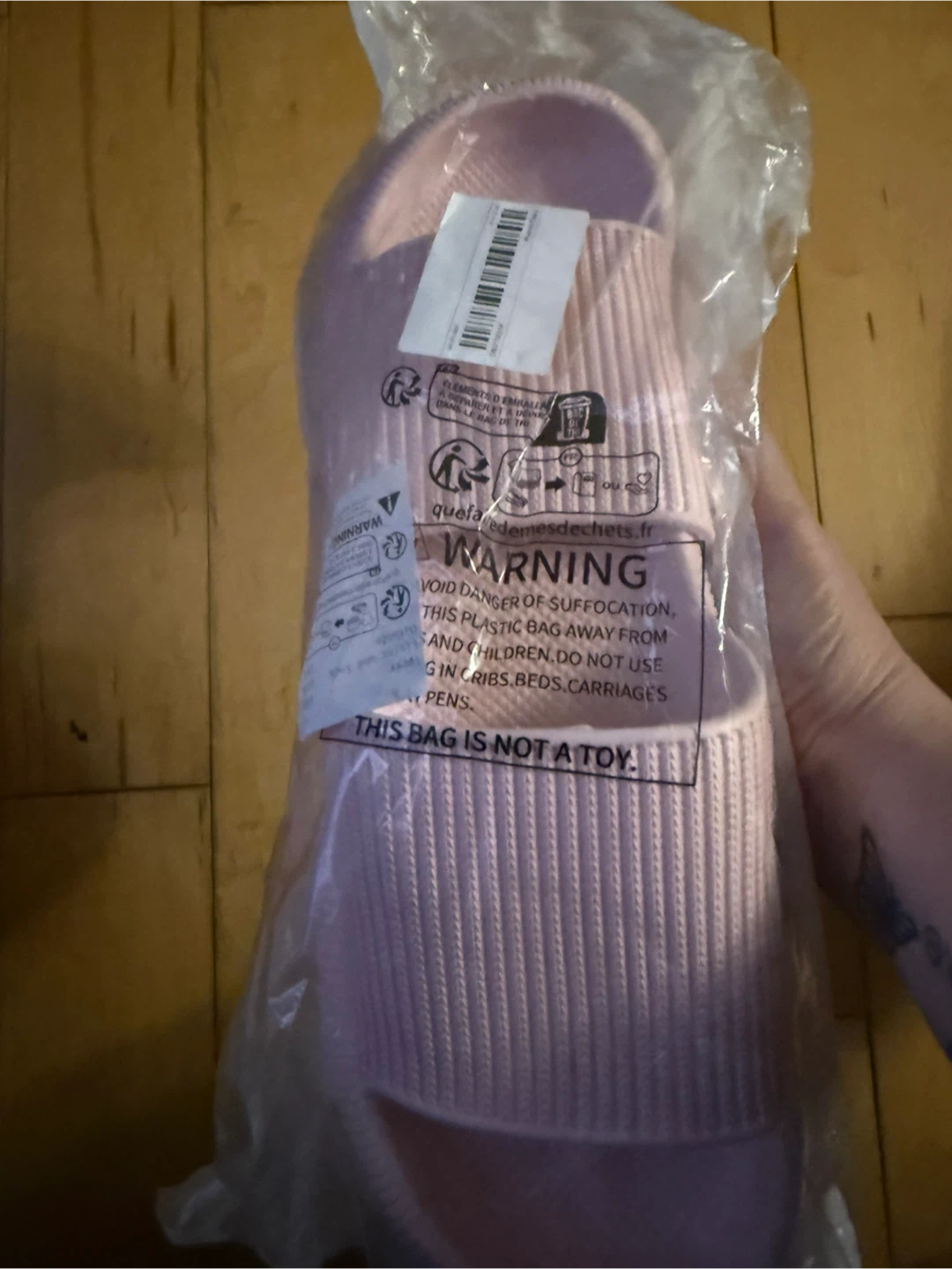 Pink Slides Men's US size 9.5 or a Women's US size 11 to 12 - photo 2