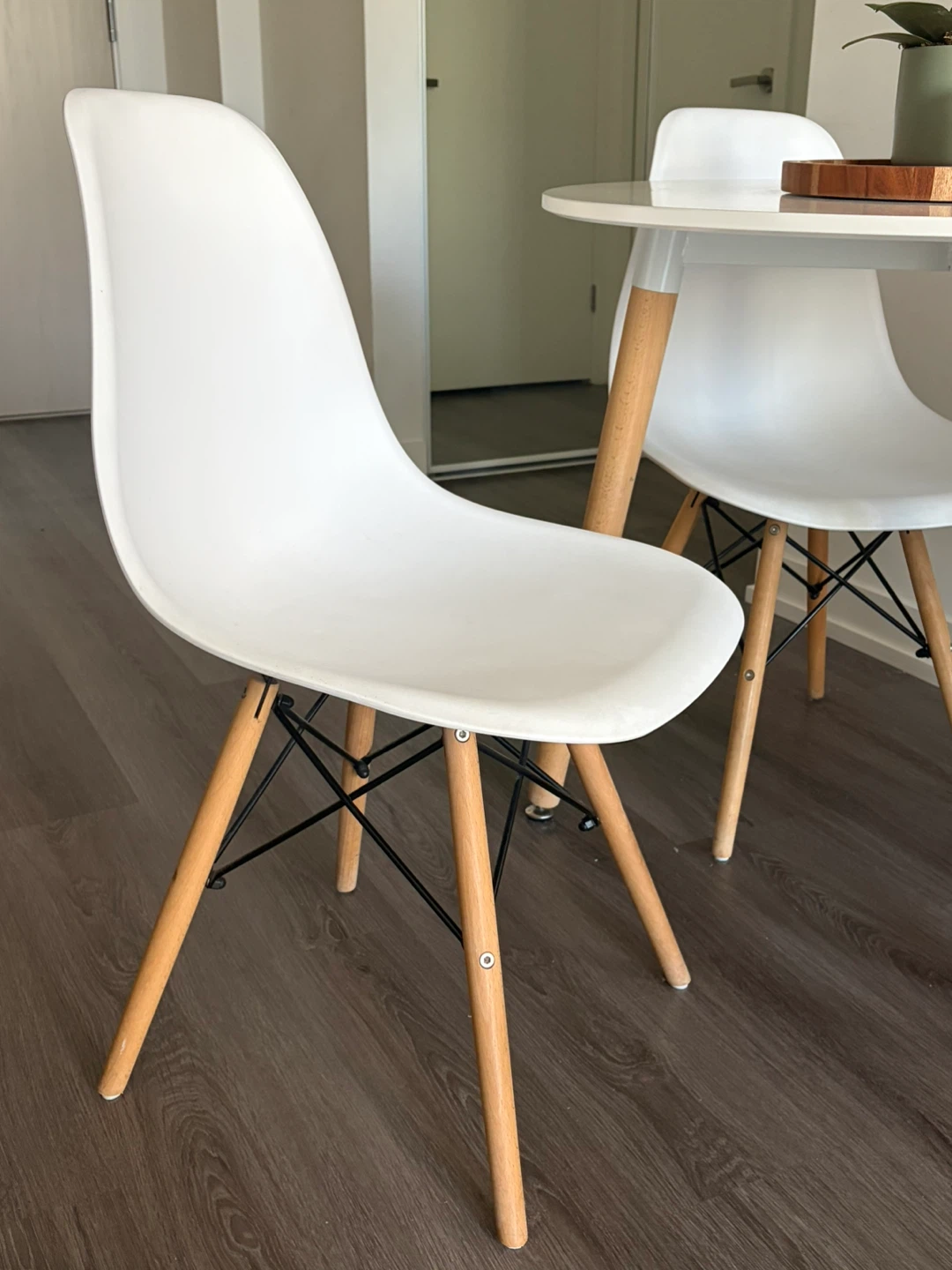 Round Dining Table with 3 Eames Style DSW Chairs - photo 3