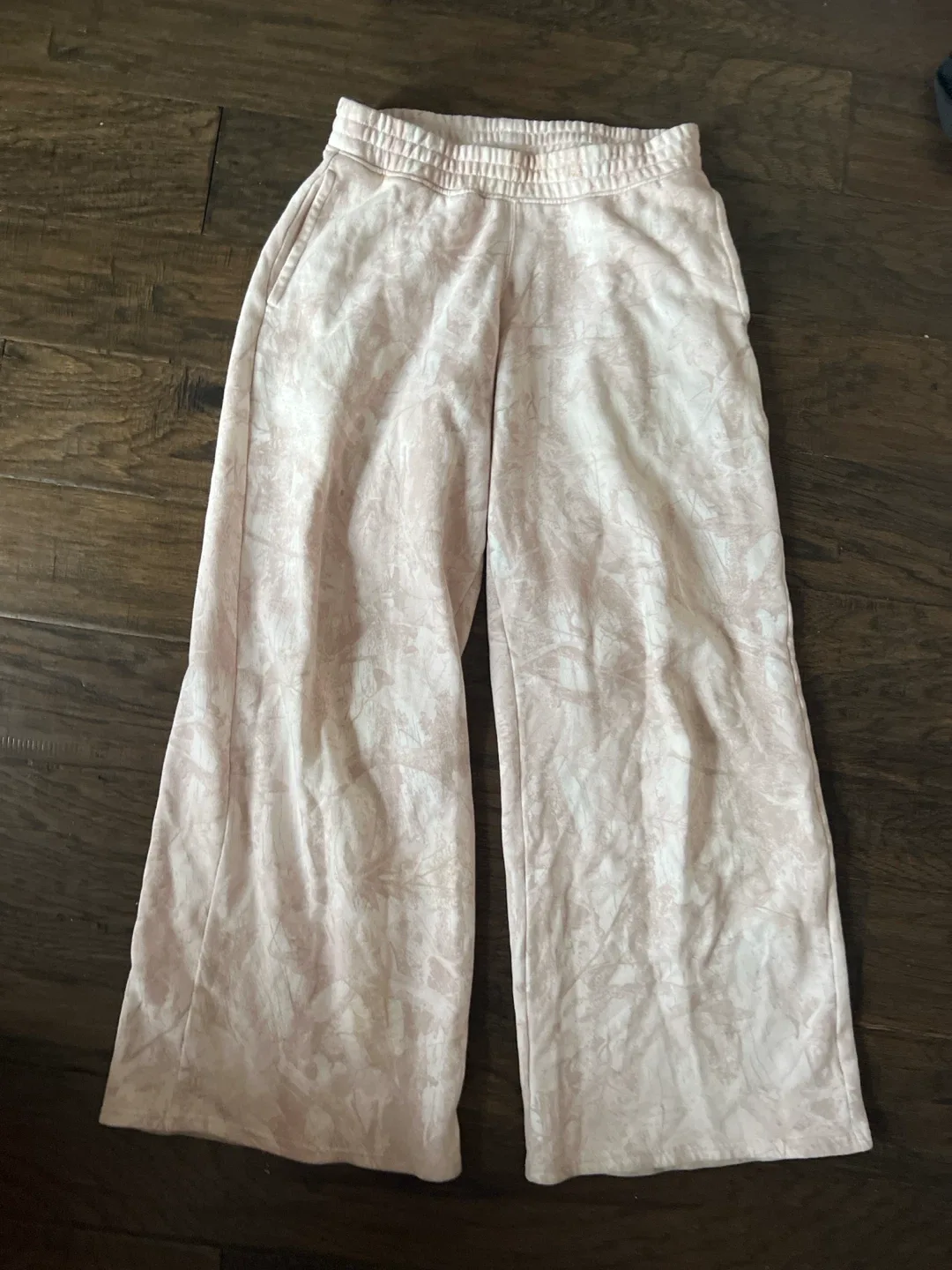 Holister pink camo sweatpants