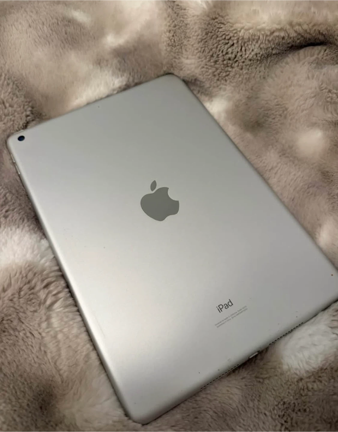 Ipad 8th generation (wifi - 128gb) with apple pencil