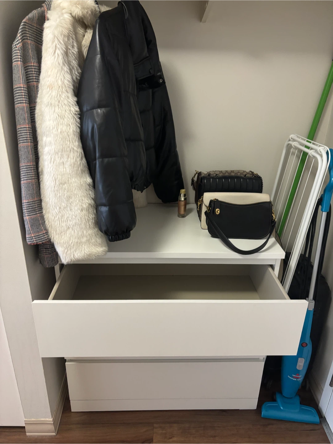 White 3-Drawer Dresser