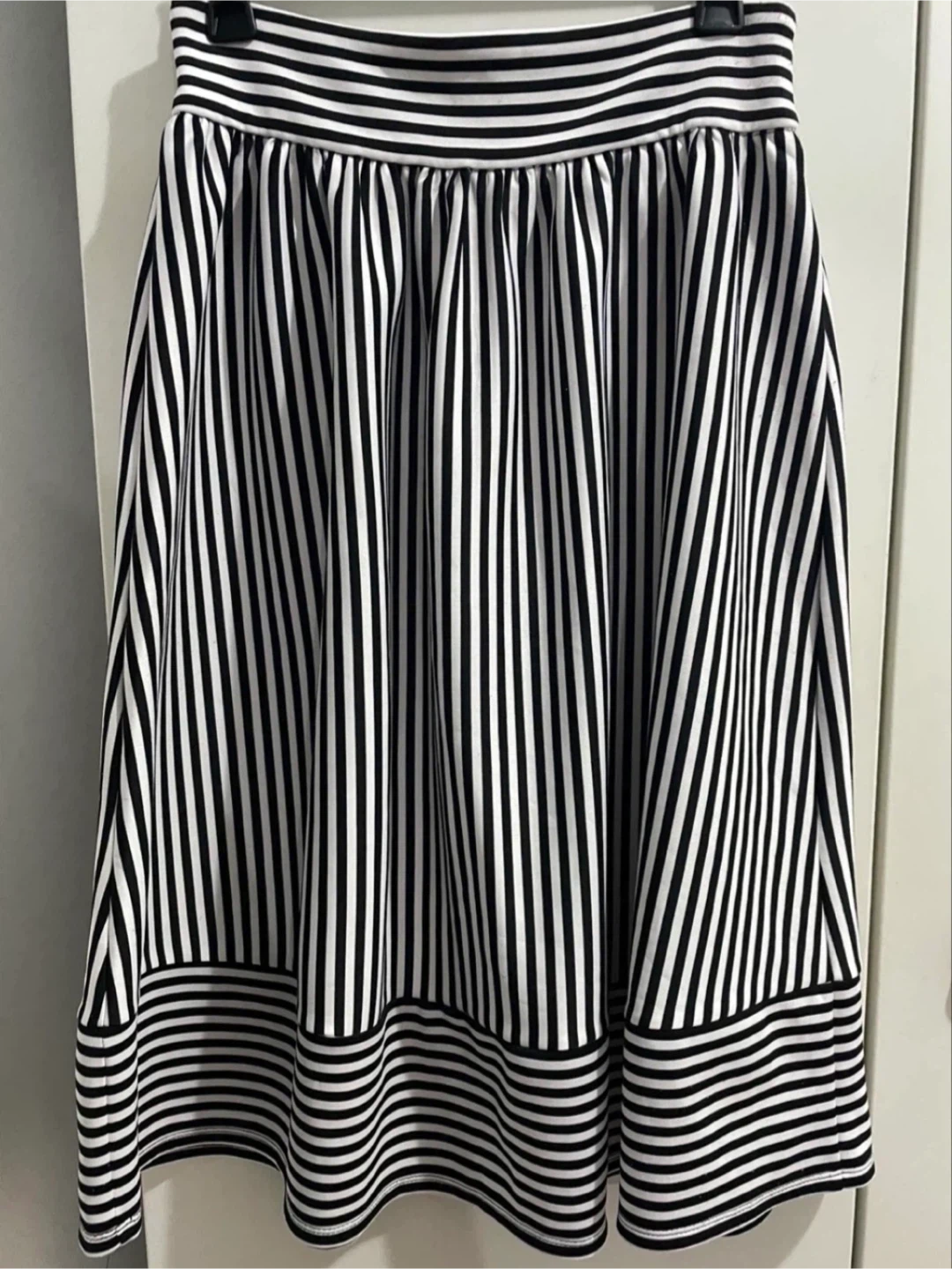 Black & white stripe midi skirt (small-medium)