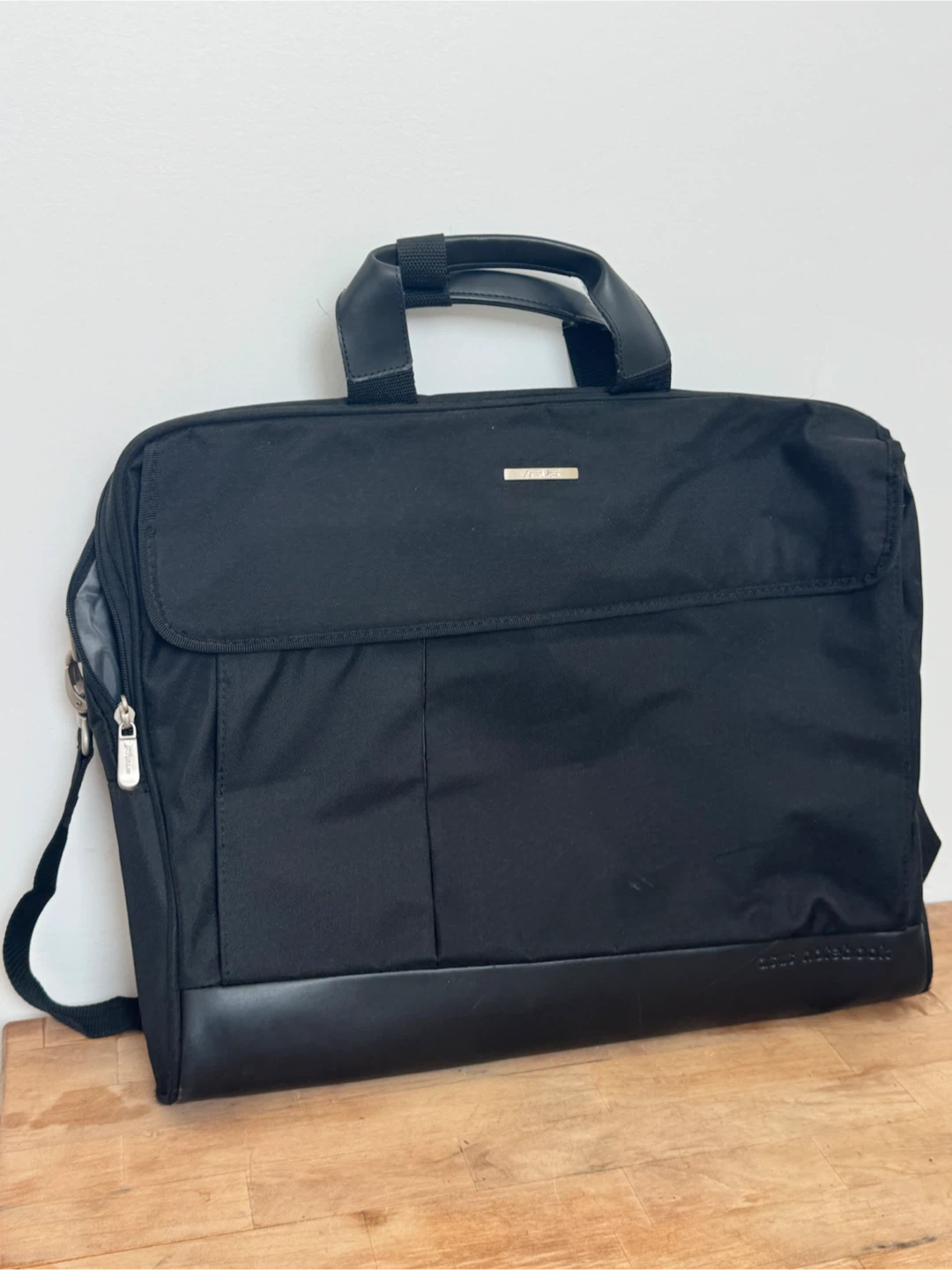 Targus Black Laptop Bag