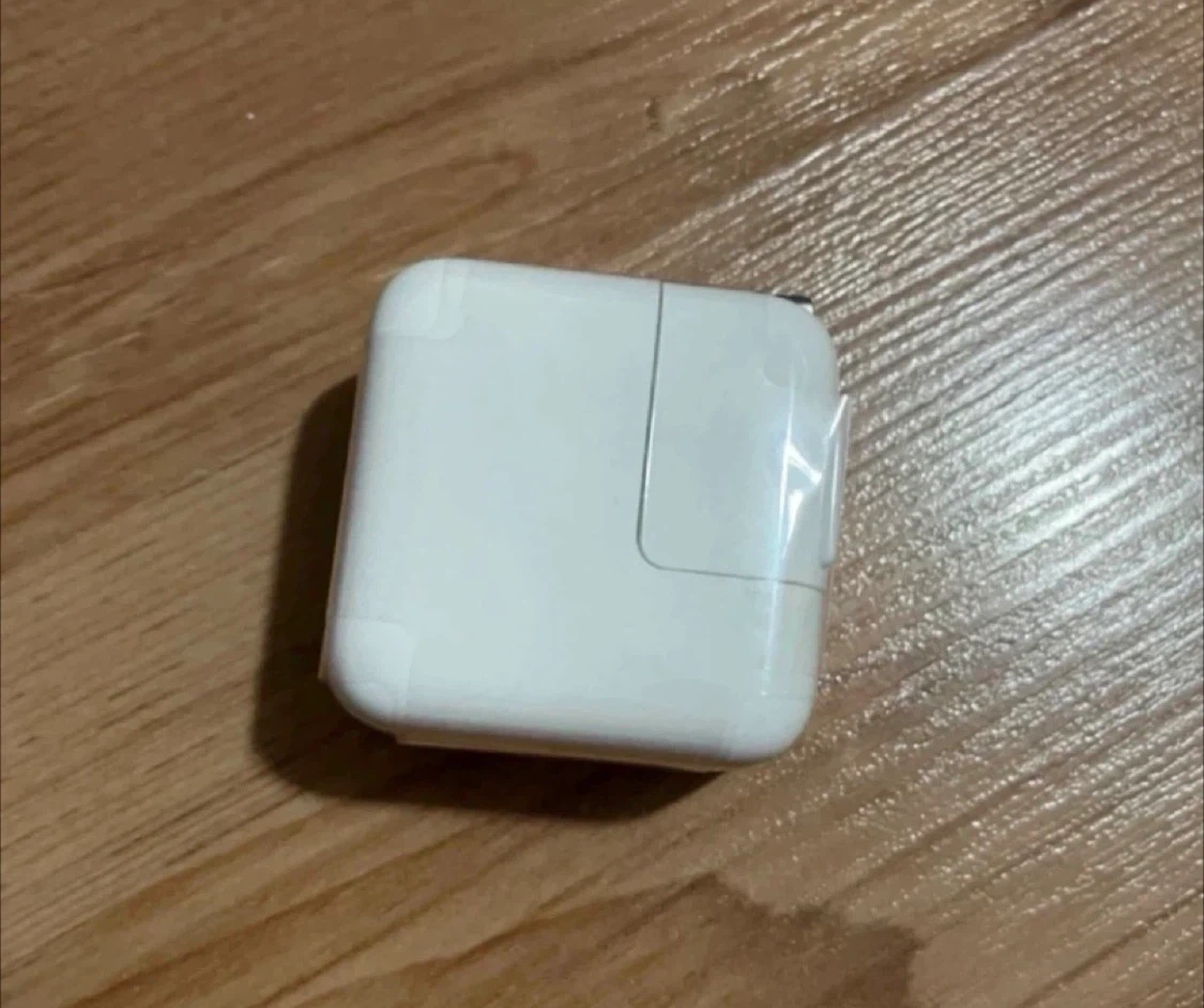 Apple 10w usb power adapter