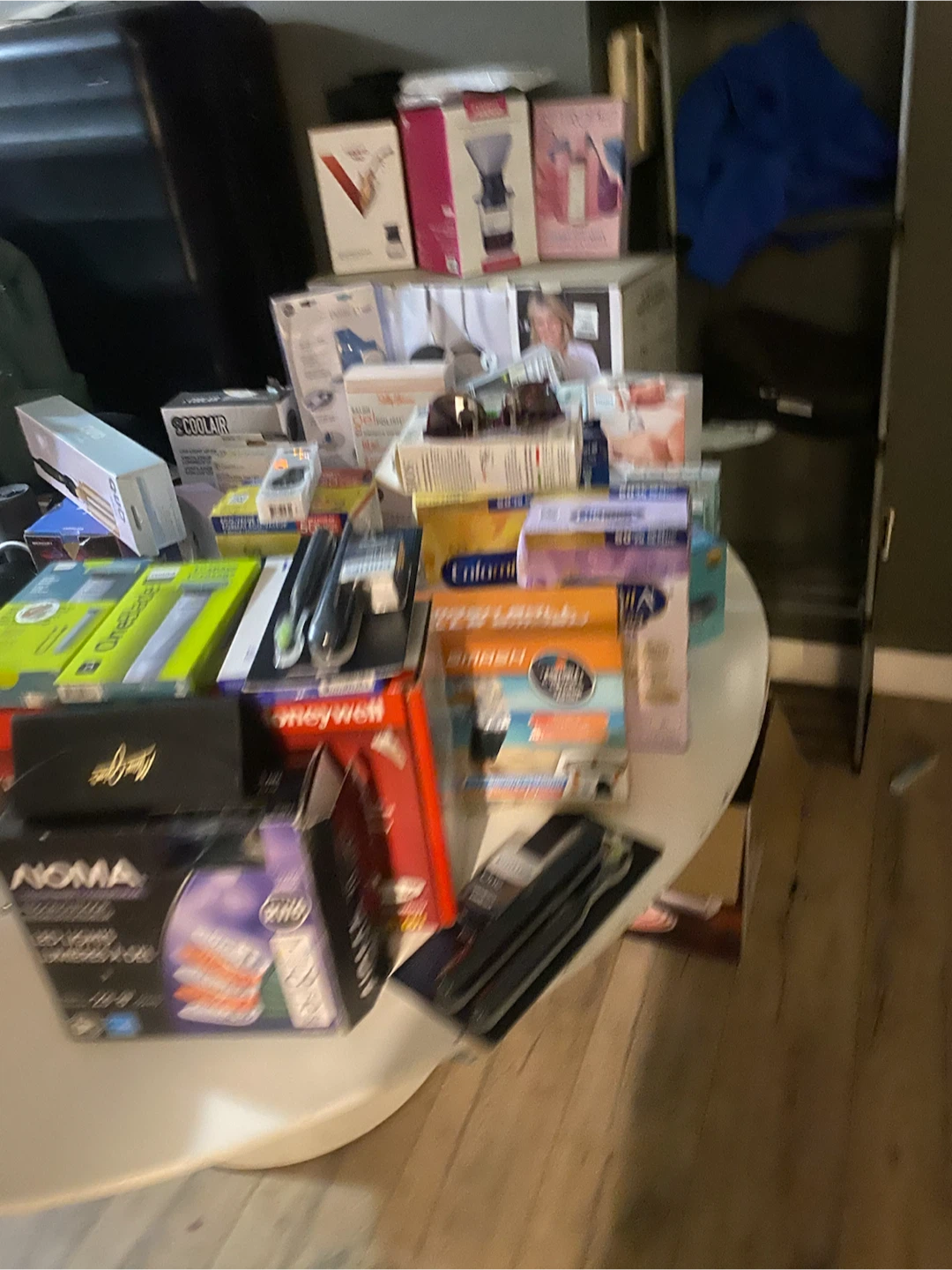Garage sale mostly brand new items - photo 4