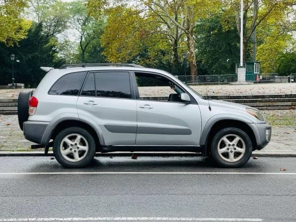 2001 TOYOTA RAV4
