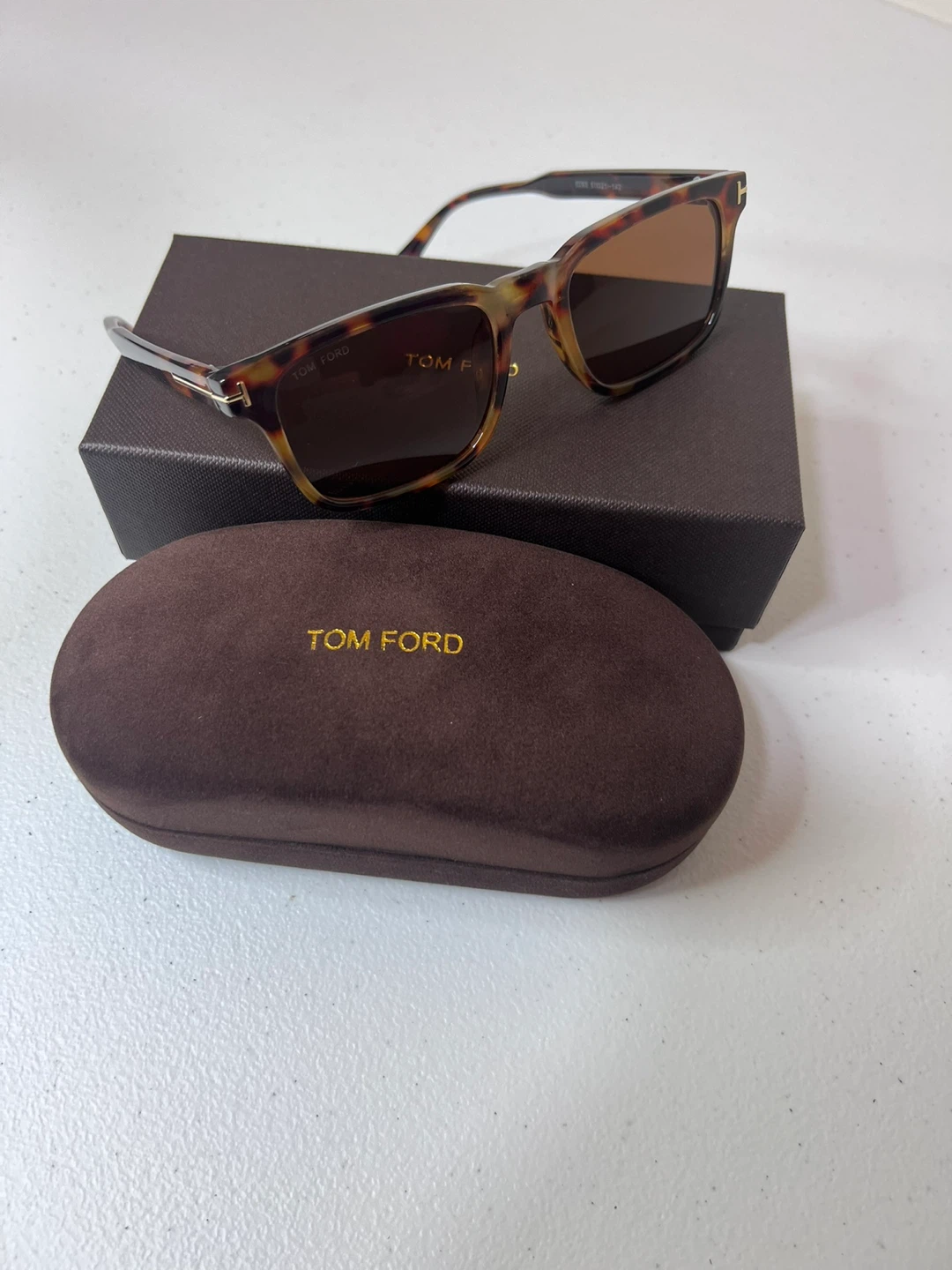 Tom Ford Sunglasses with Case - photo 5