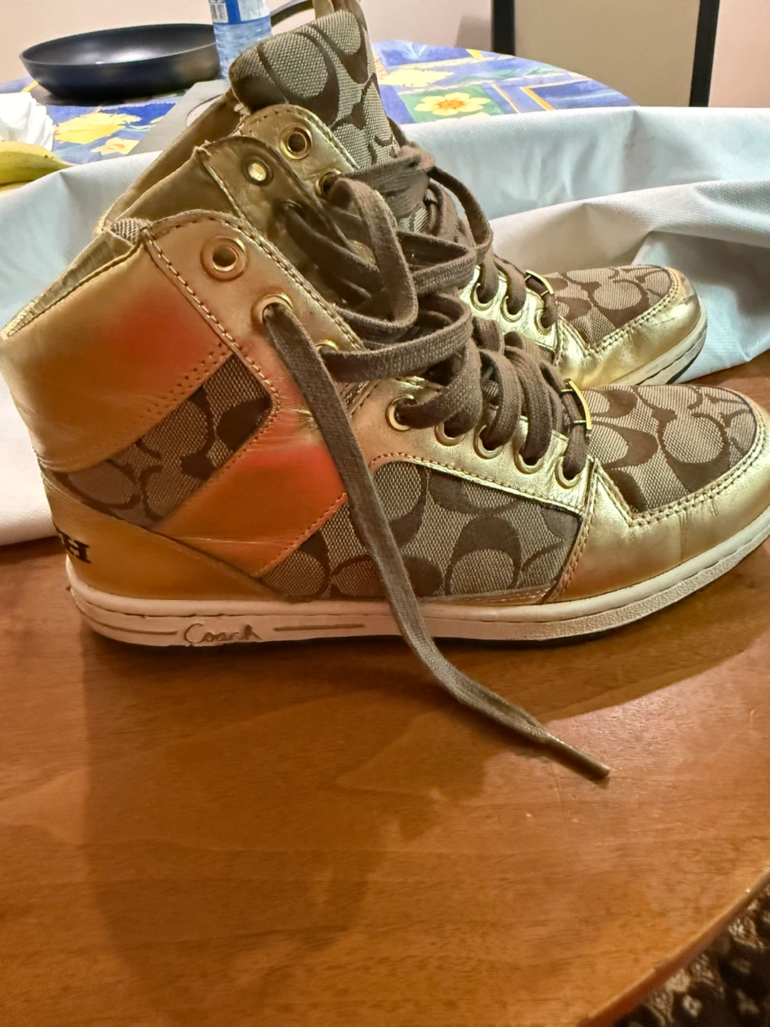 Coach High-Top Sneakers Gold Monogram - photo 2