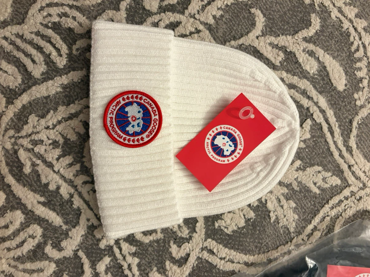 Canada Goose Beanie - photo 2