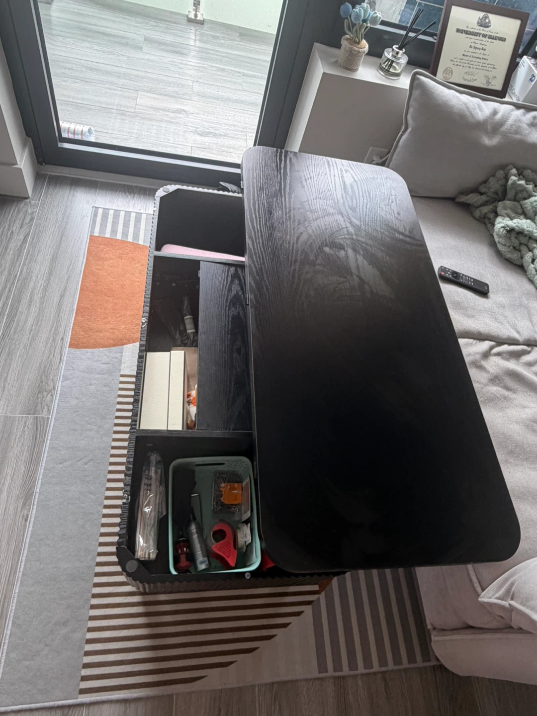 Black wood lift top coffee table