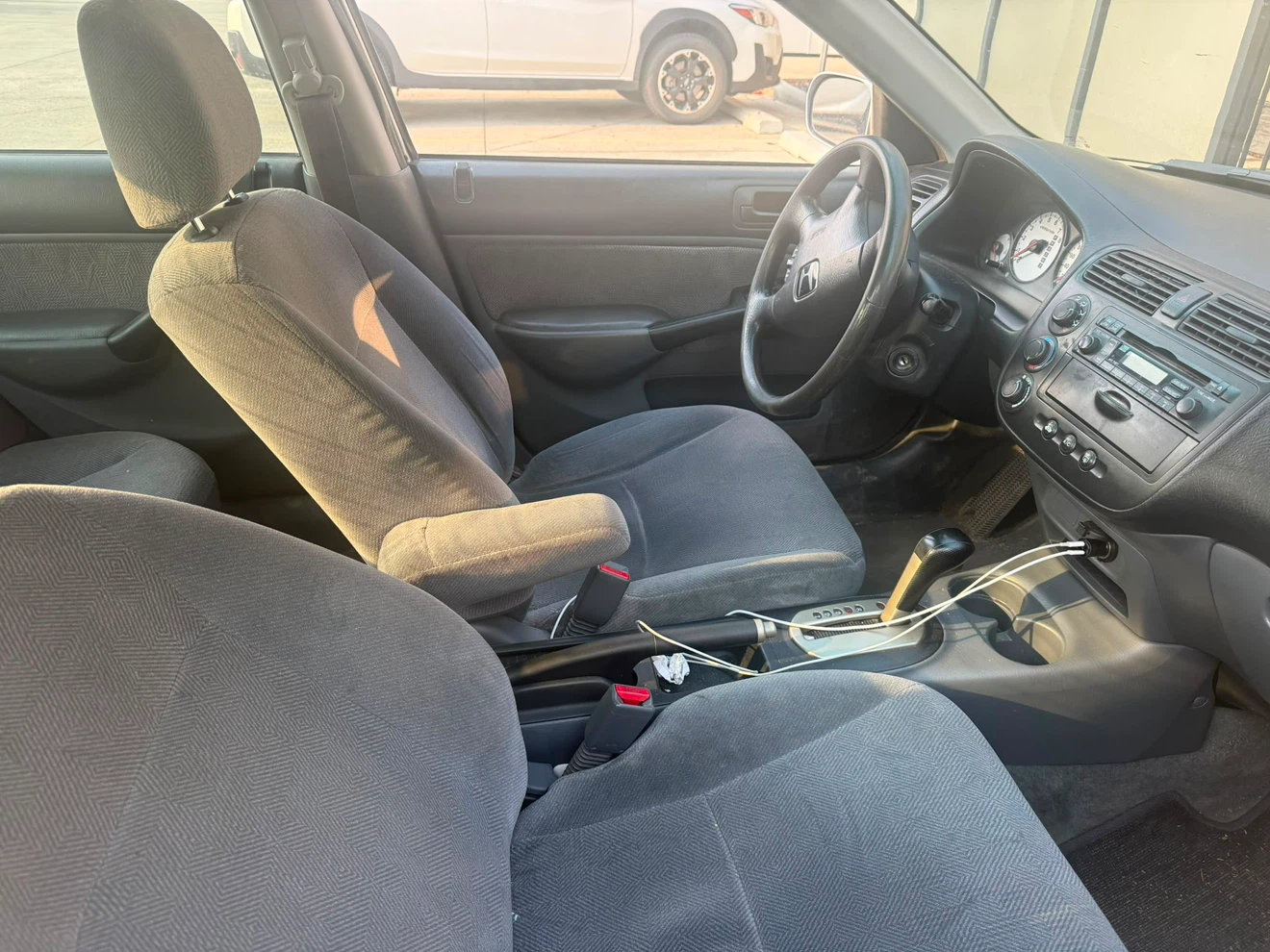 Vehicle - photo 2