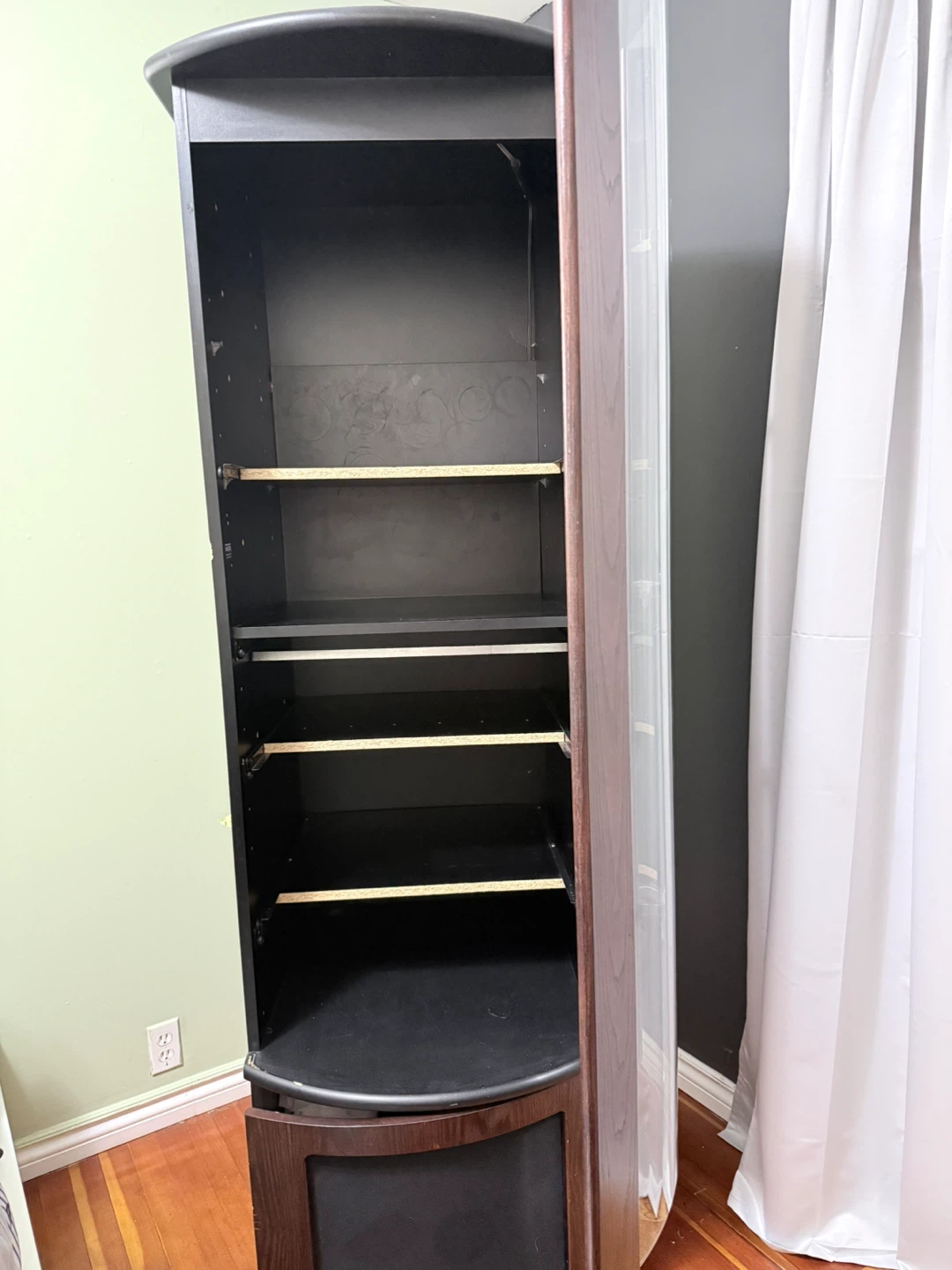 Closet - photo 2