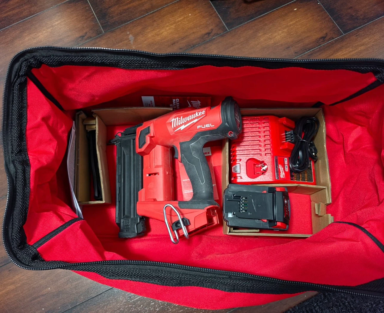 Milwaukee M18 FUEL CP20 Nailer with RedLithium Battery