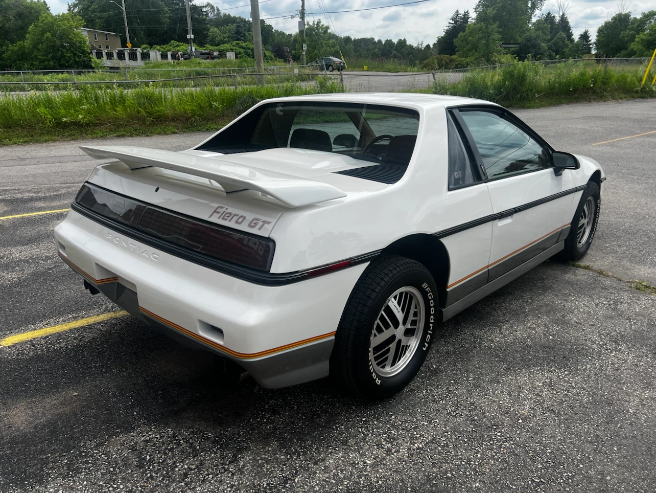 1985 Pontiac Fiero GT - photo 3