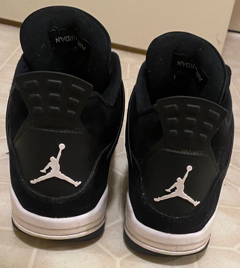 Size 13 Jordan 4 White Thunder - photo 4