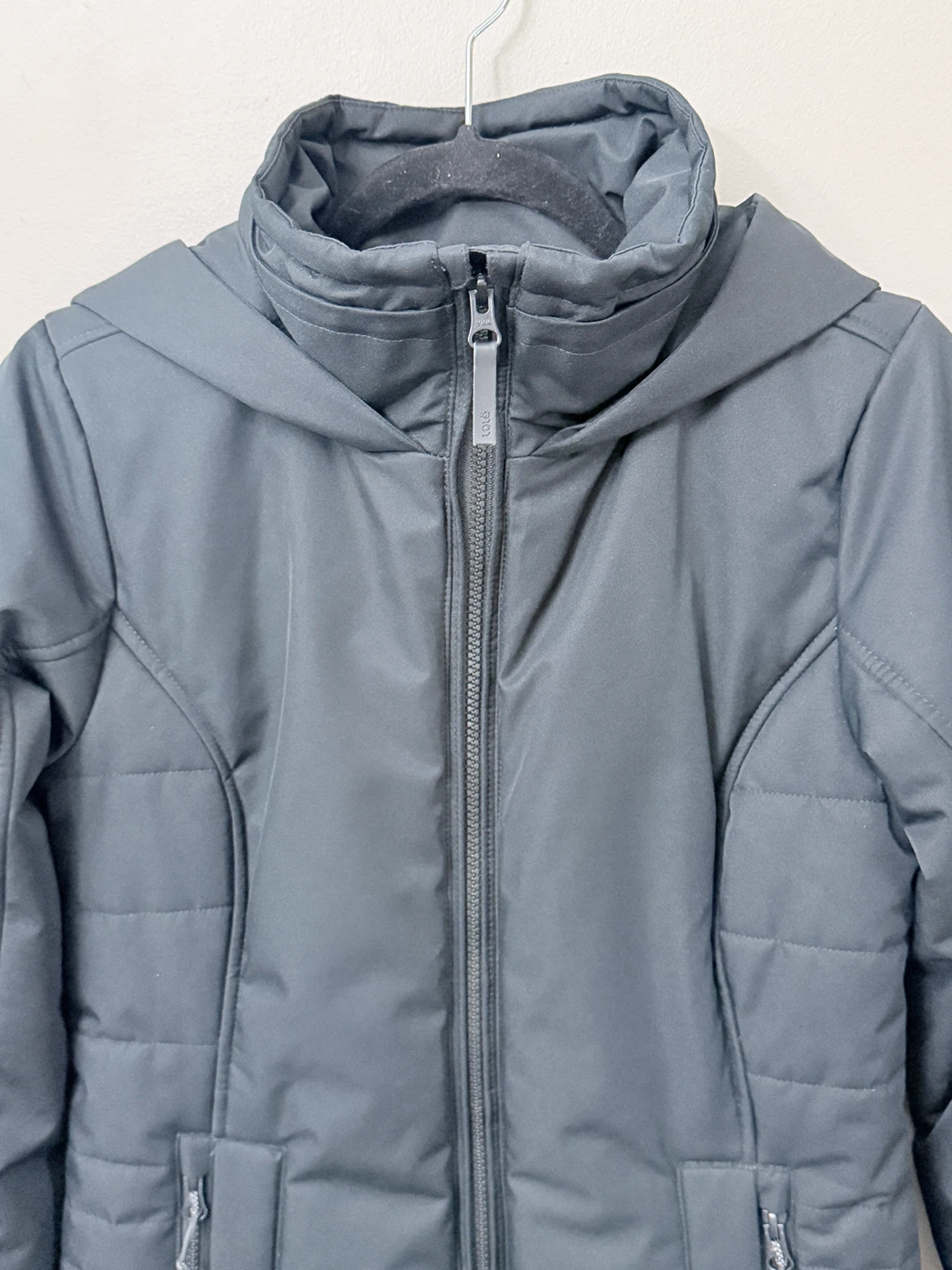 Lolë black hooded winter jacket XS - photo 3