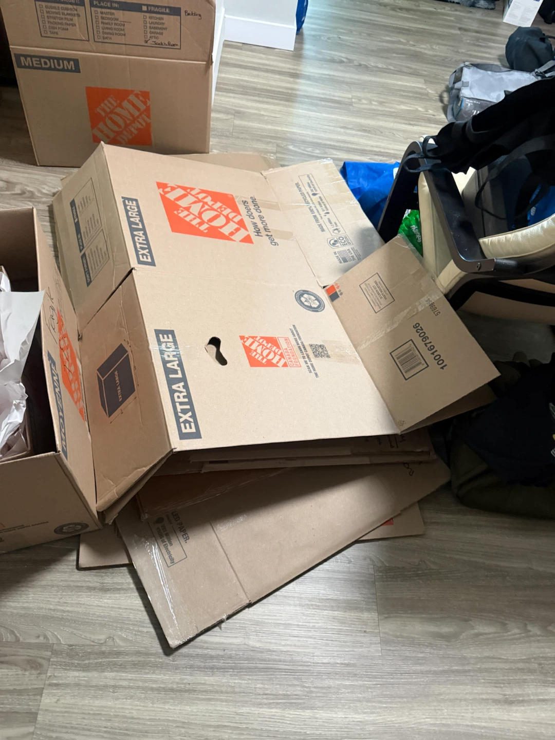 Wardrobe & Moving Boxes