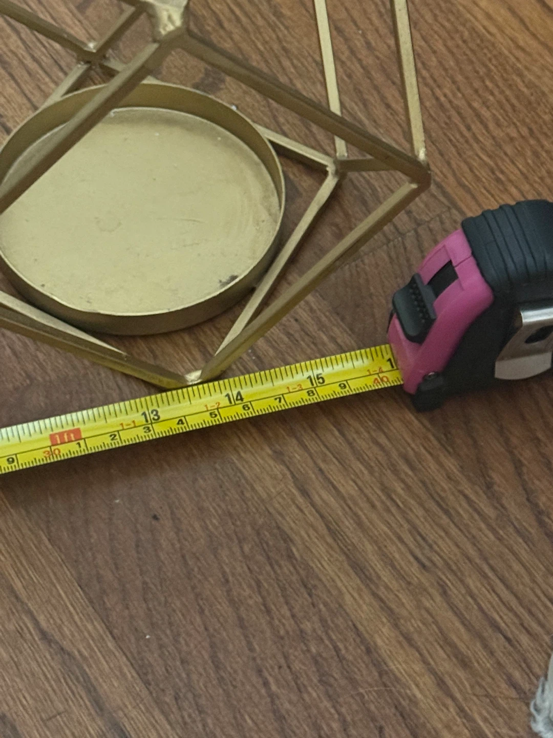 Gold geometric candle holder decor - photo 5