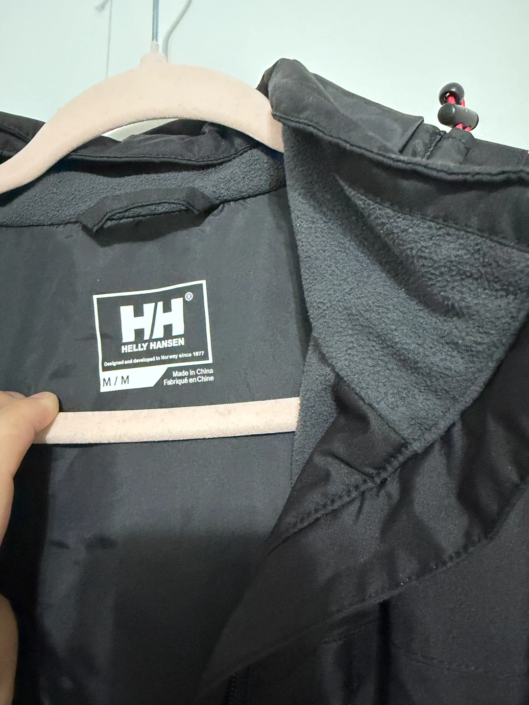 Women’s Helly Hansen Black Hooded Jacket - photo 2